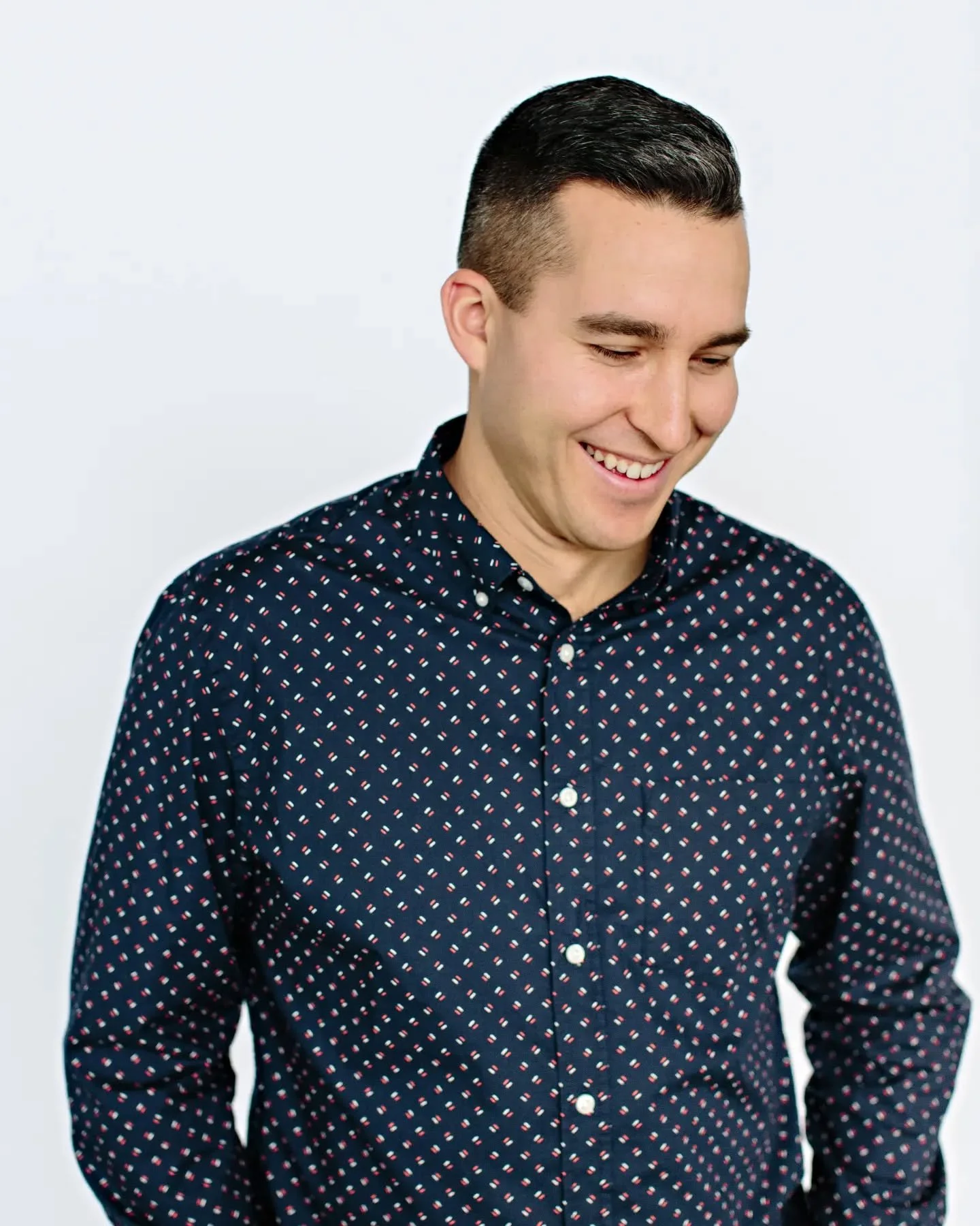 I have a confession to make... I've never watched the movie Titanic. Yes, you read that right. And to make matters worse, I've actually owned a copy of it for about 15 years and still haven't watched it yet 🤦🏻&zwj;♂️ For someone who adores the cine