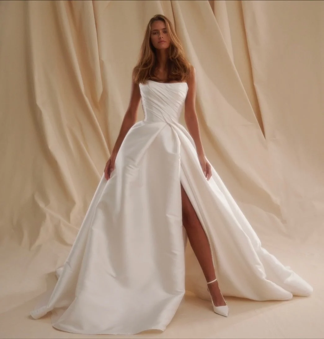 SENSTUDIO TRUNK SHOW // IN STUDIO NOW UNTIL 24 NOVEMBER // 10% OFF TRUNK SHOW GOWN ORDERS PLACED 
Enjoy a Qld exclusive preview of @_senstudio’s SS25 ‘best of’ Trunk Show. Minimalist in detail, maximal in impact— if you LOVE