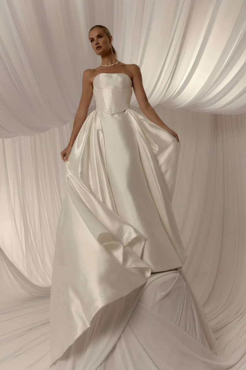 CELINA (with overskirt)