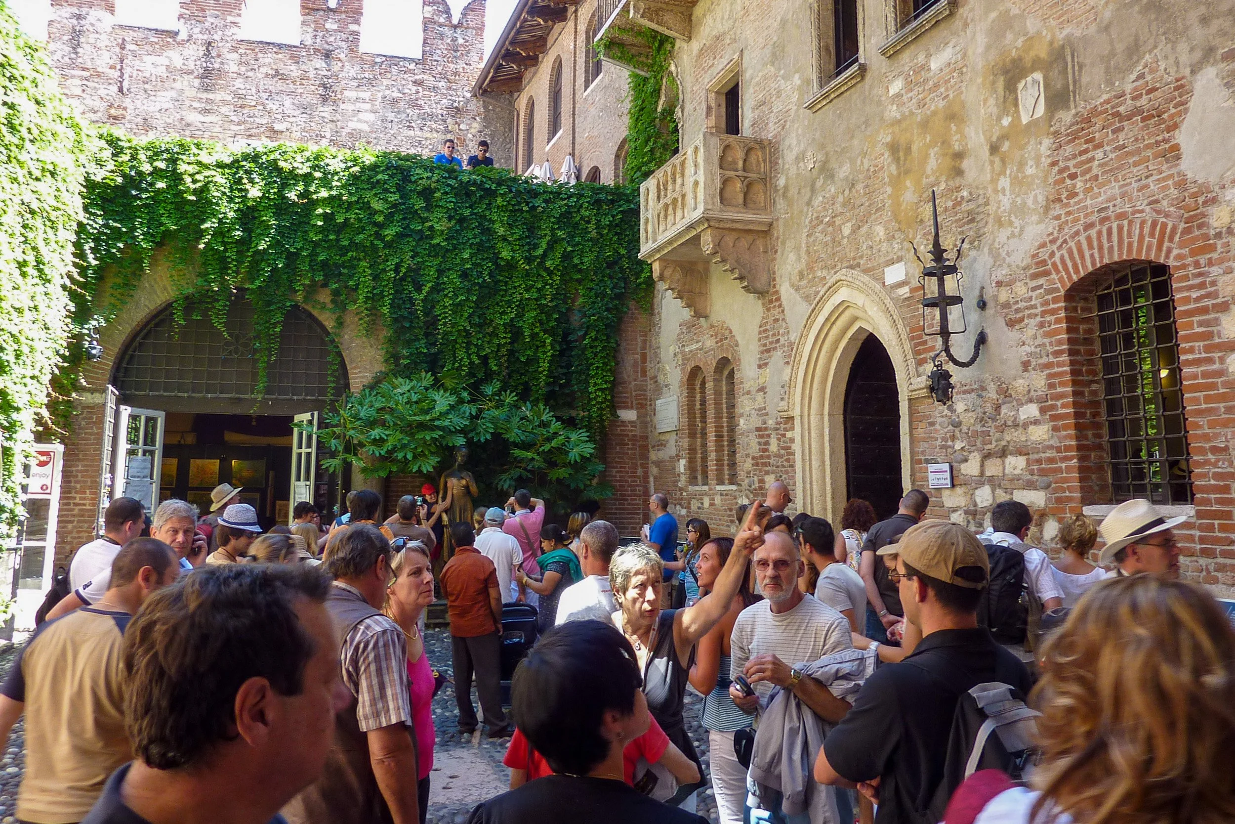 Juliet's balcony