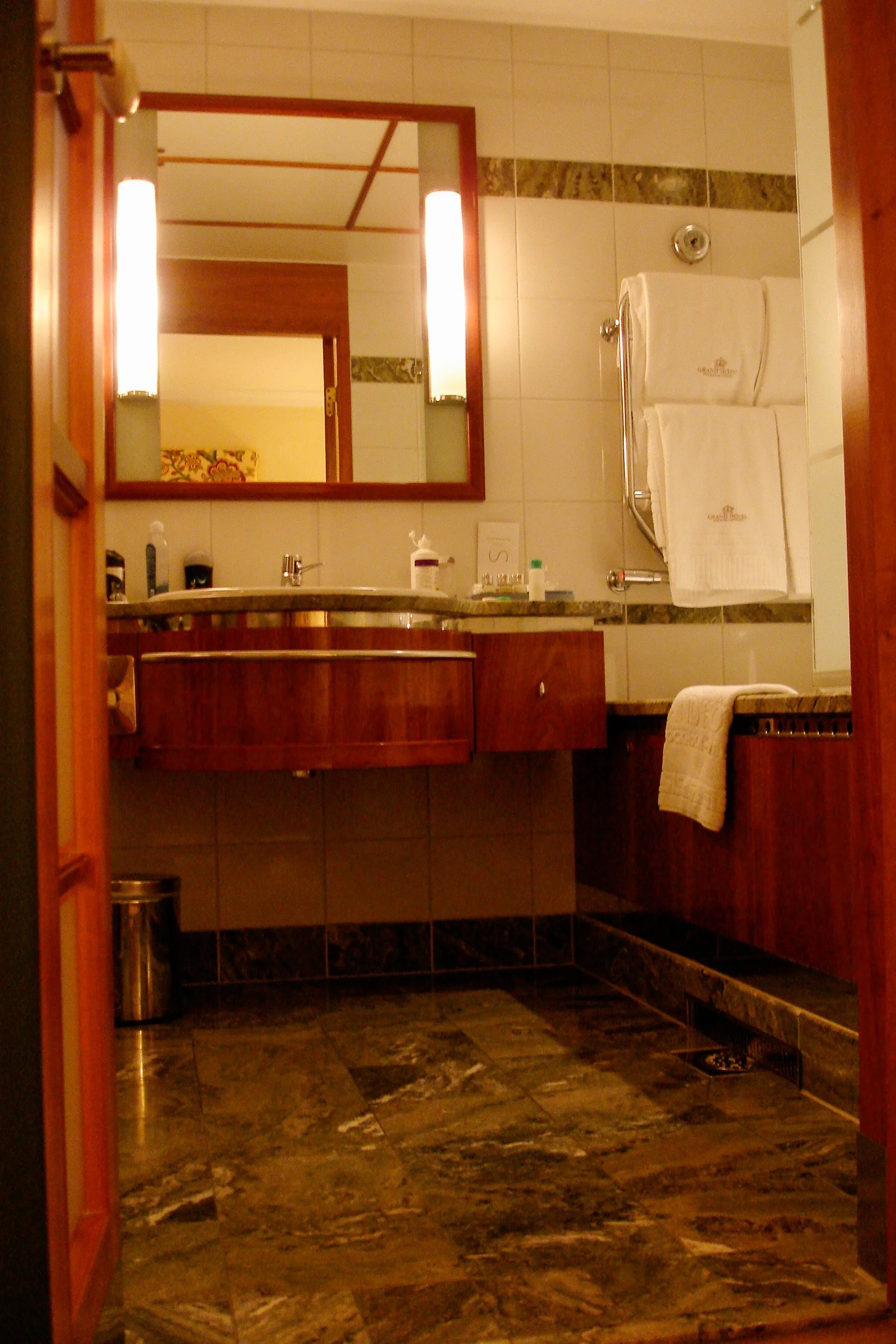 Grand Hotel bathroom