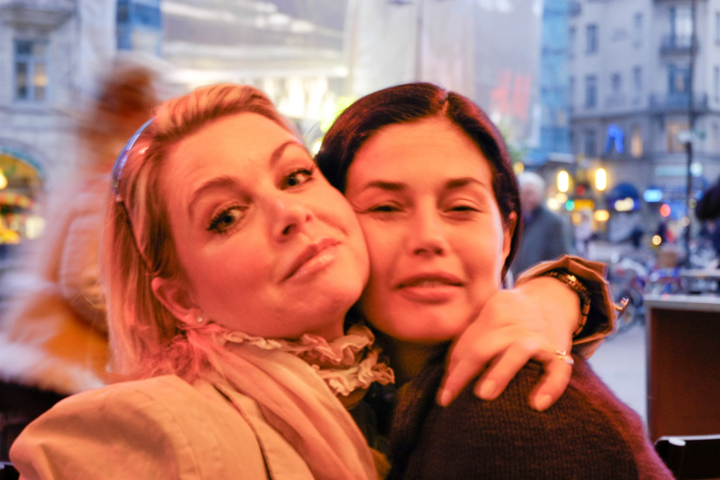 Petra and the Baroness mugging