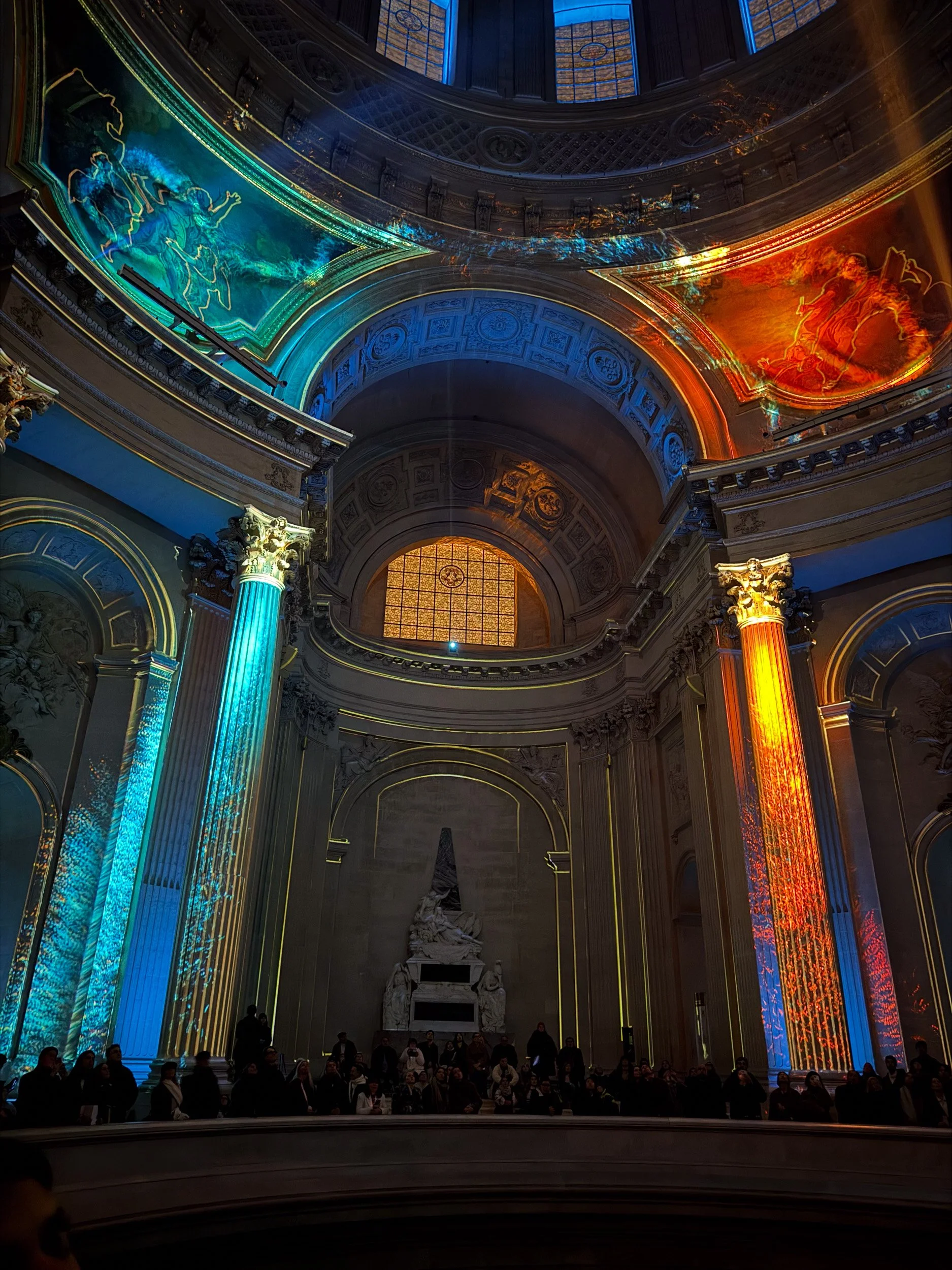 Light show at Les Invalides.
