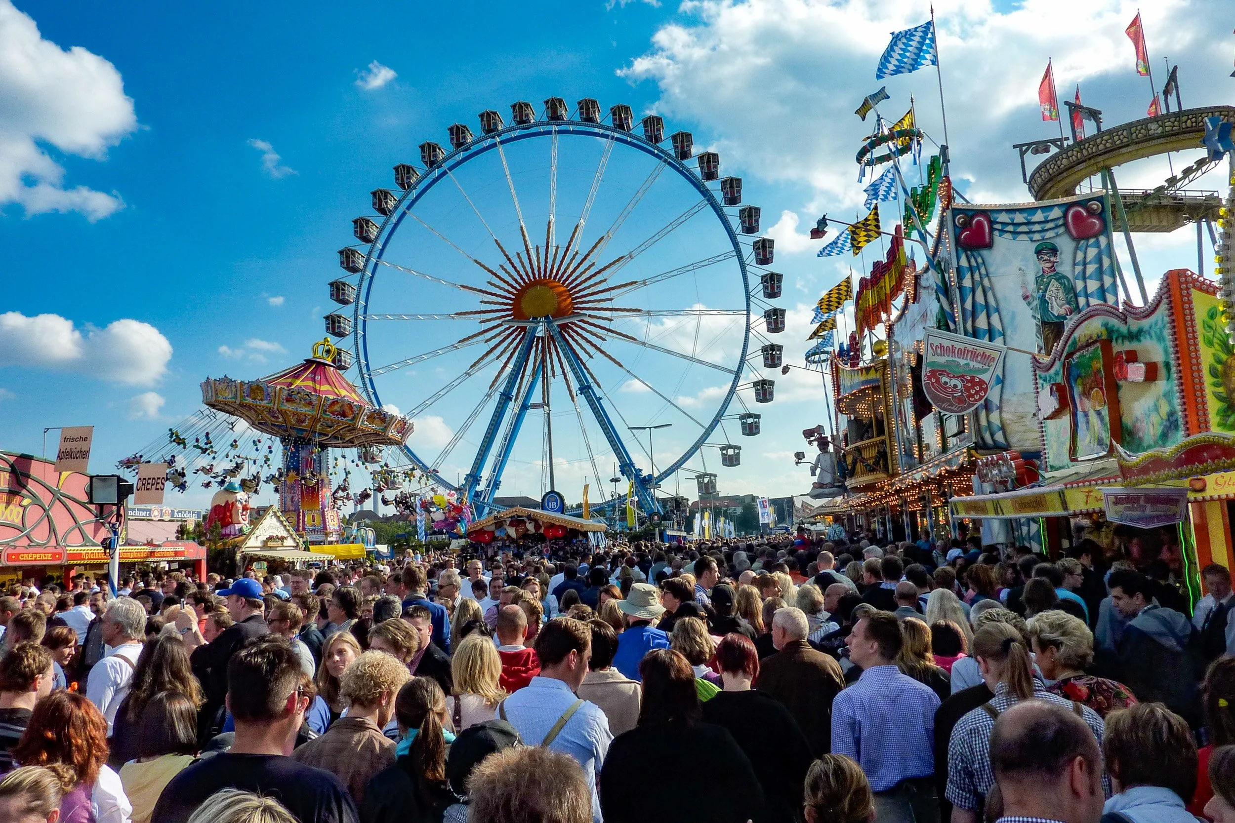 Ferris Wheel and crowd
