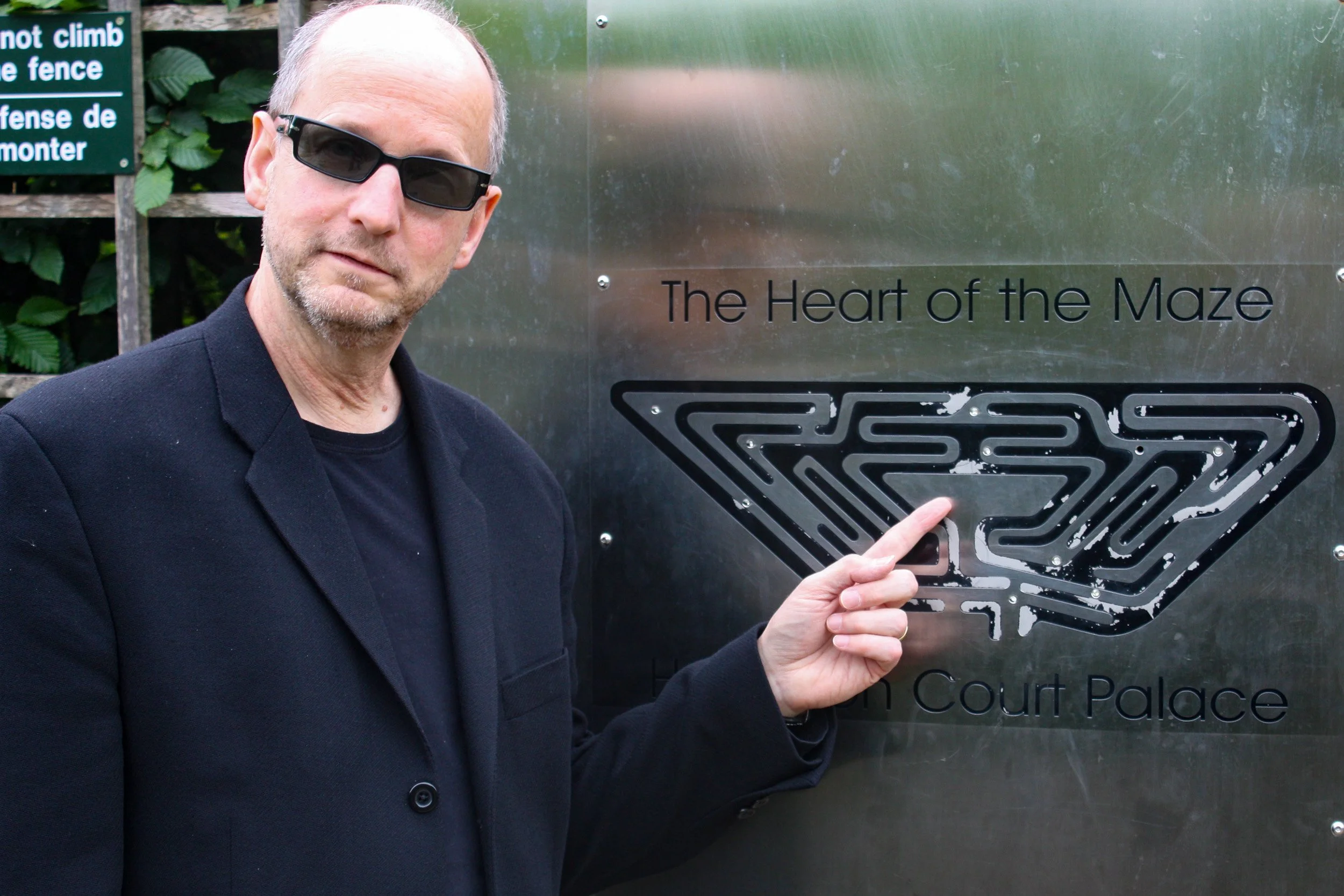 Hampton Court maze map