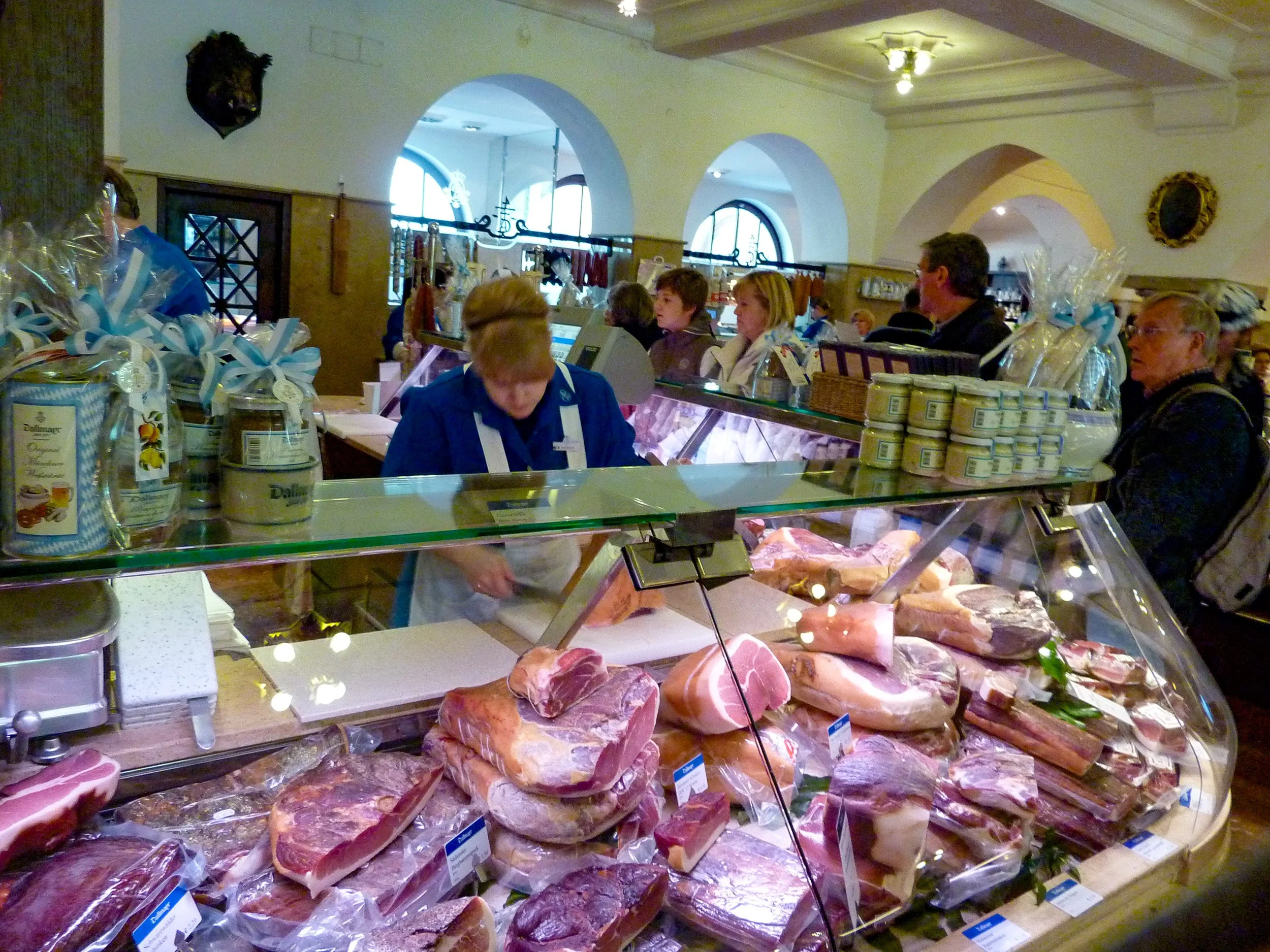 Dallmayr meat department