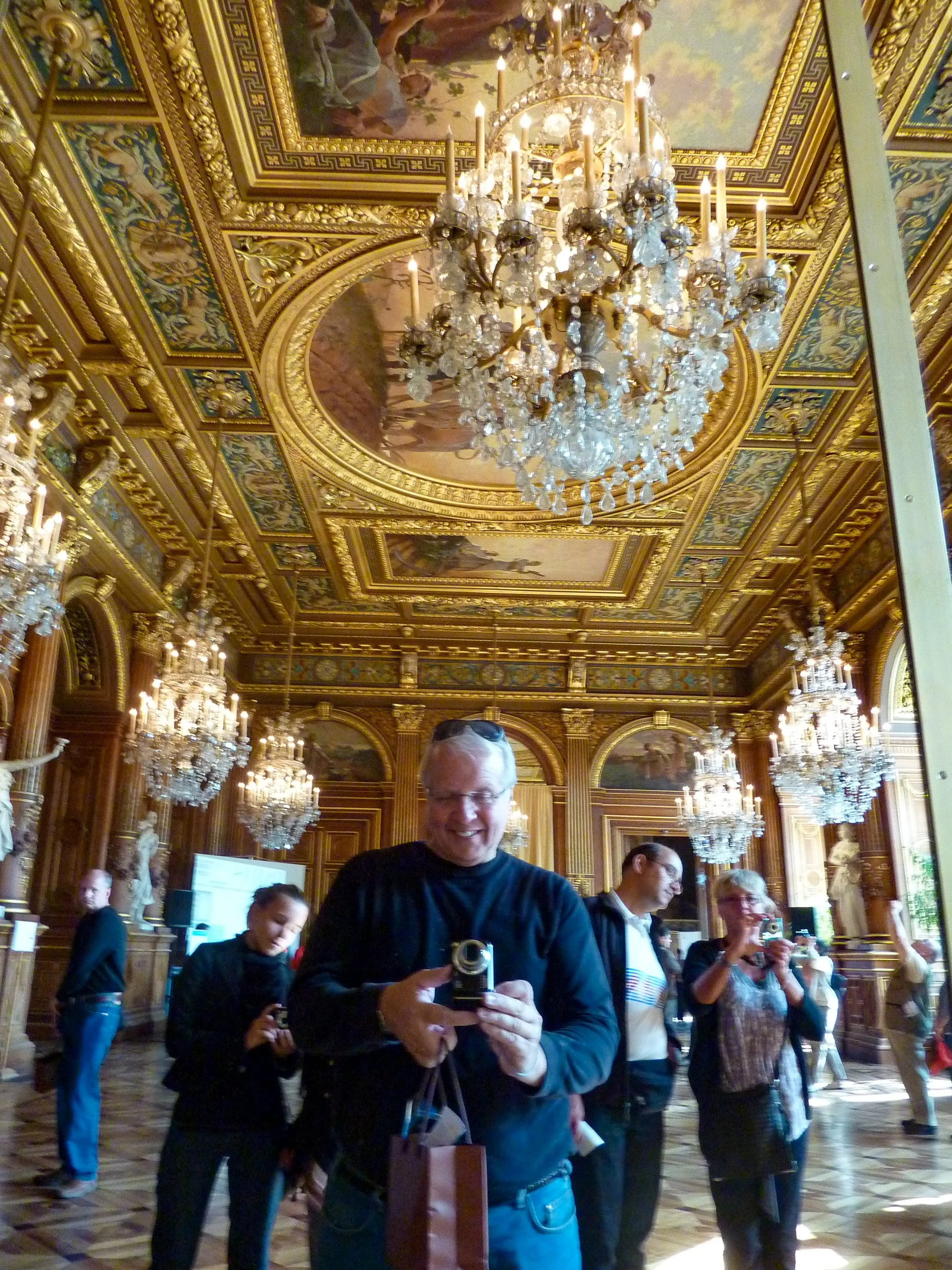 Hotel de Ville reflections