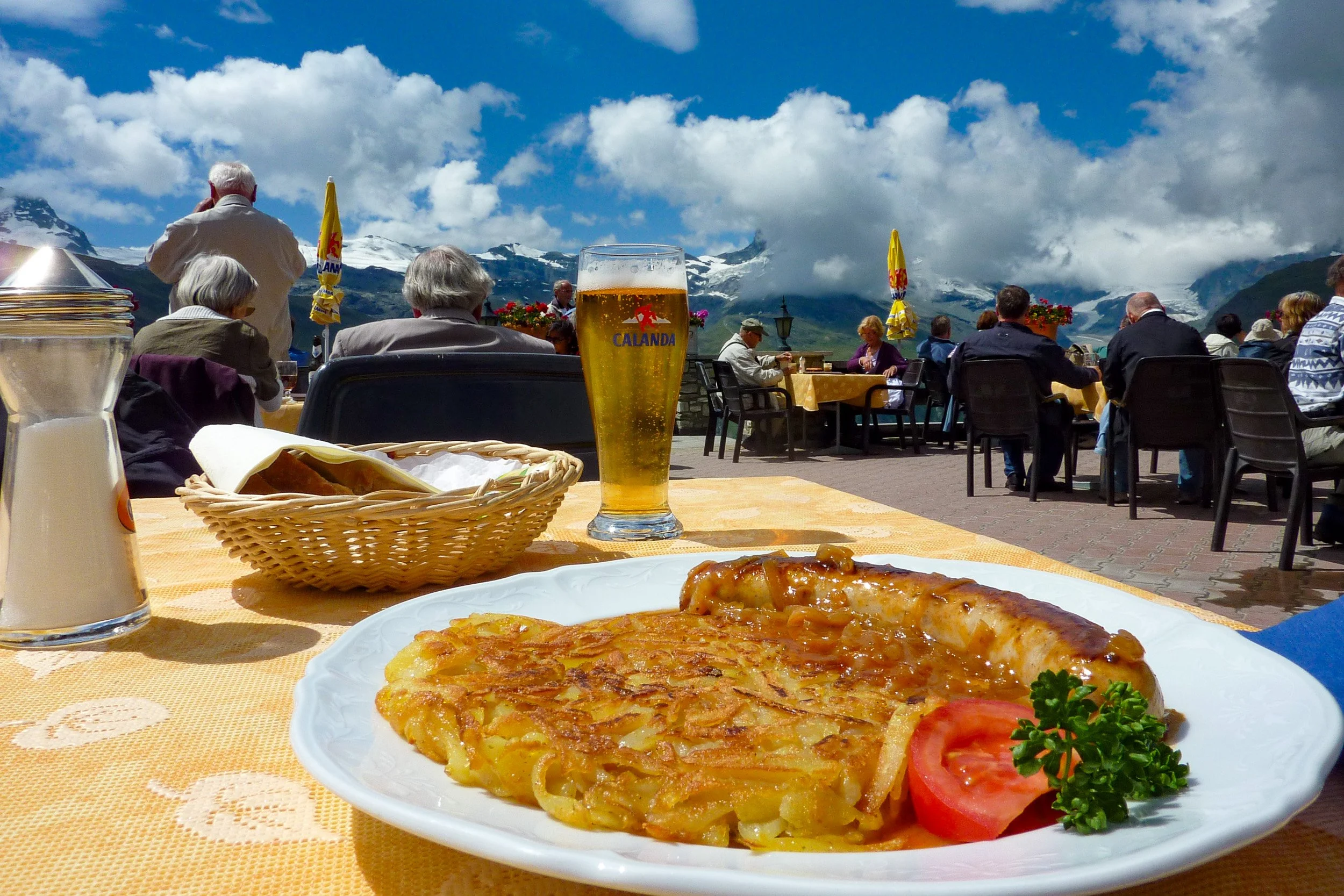 Hiking lunch - sausage and rösti - and beer