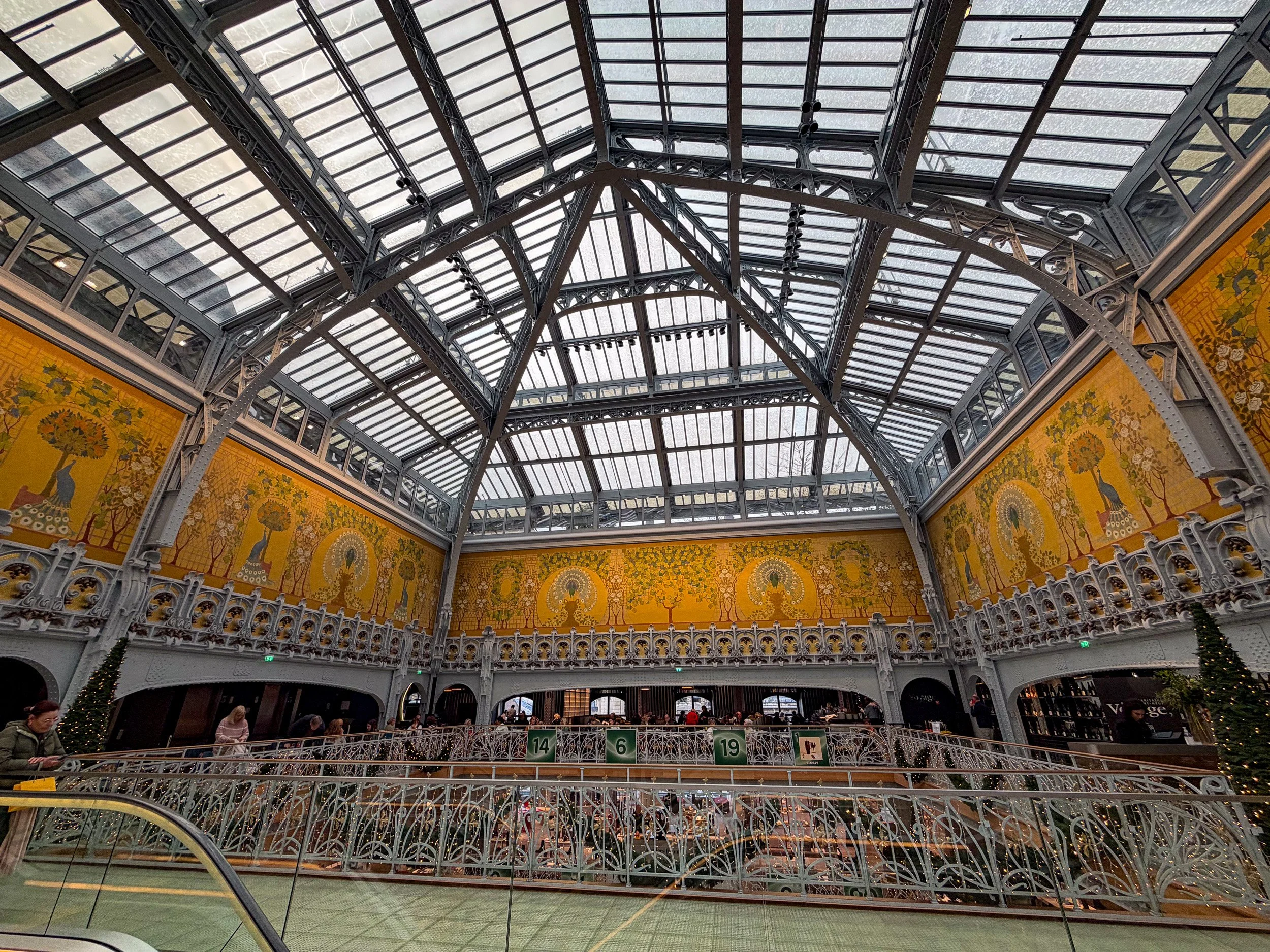 The Art Nouveau rooftop at Samaritane