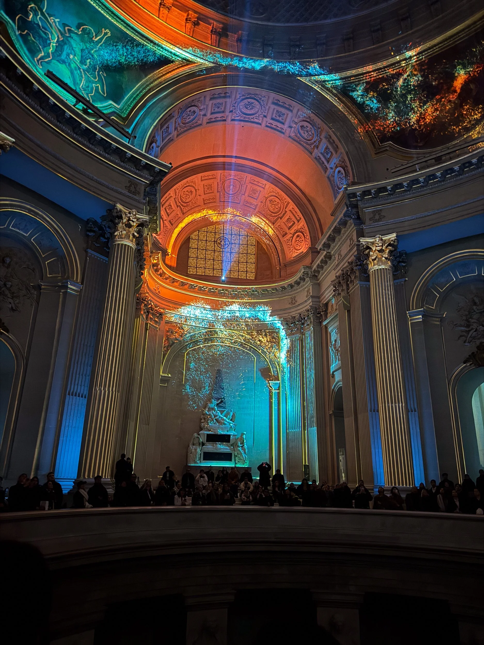 Light show at Les Invalides.