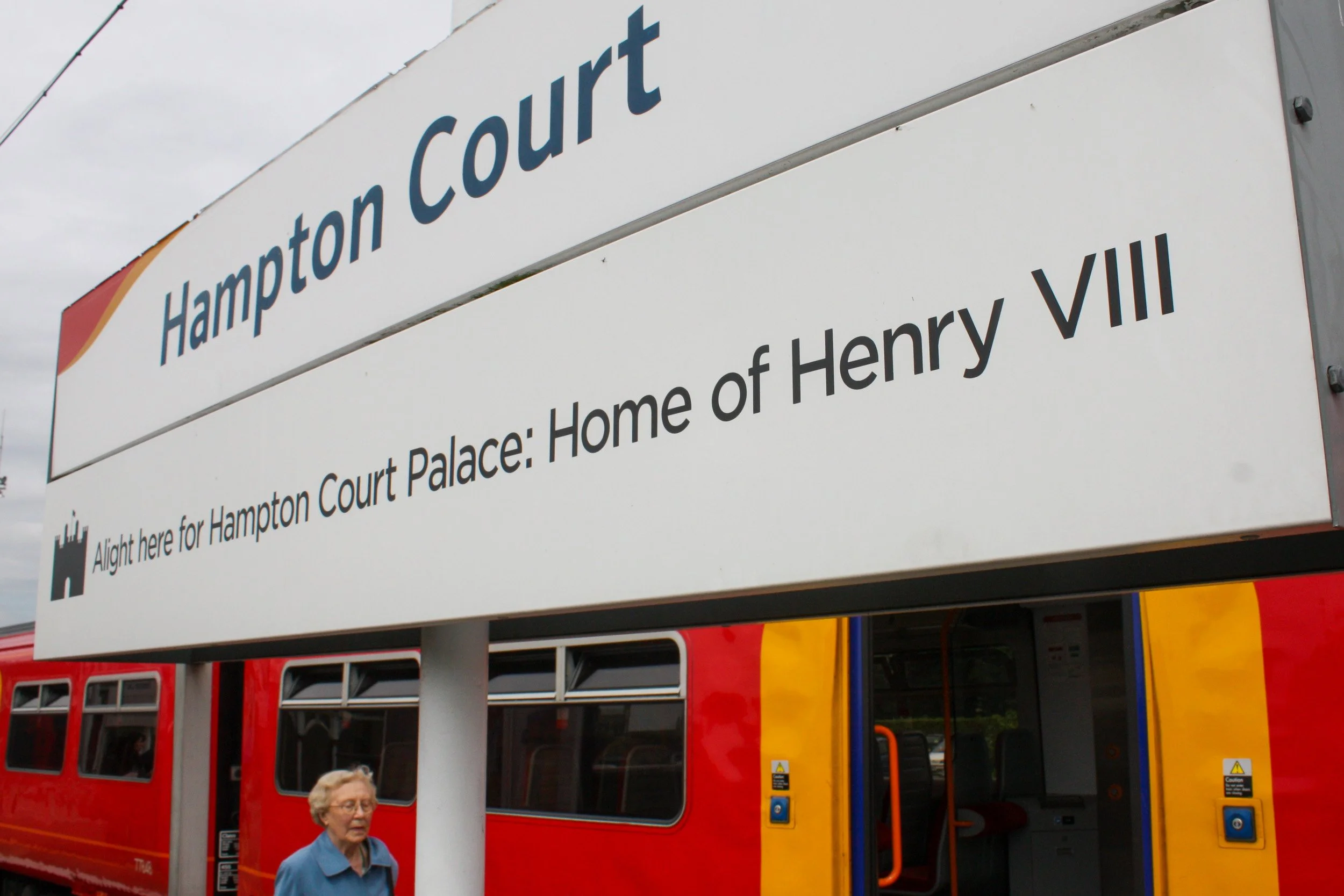 Hampton Court station