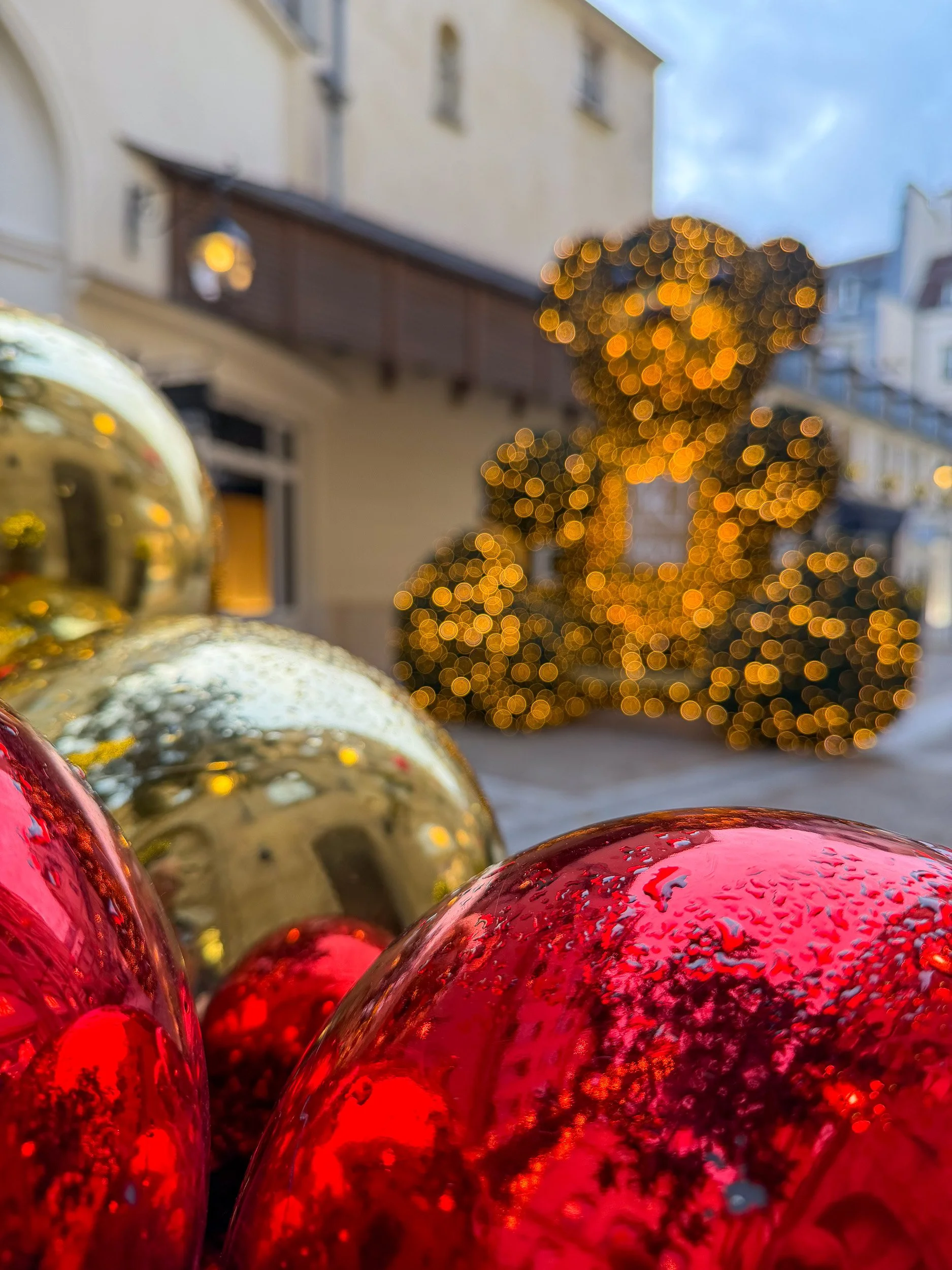 Christmas in Paris. 