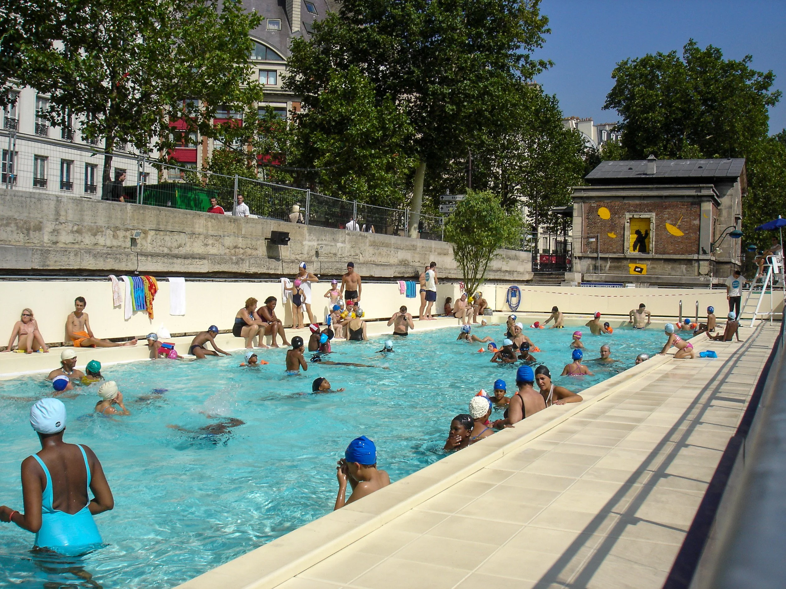 Paris plage pool along the banks of the Seine