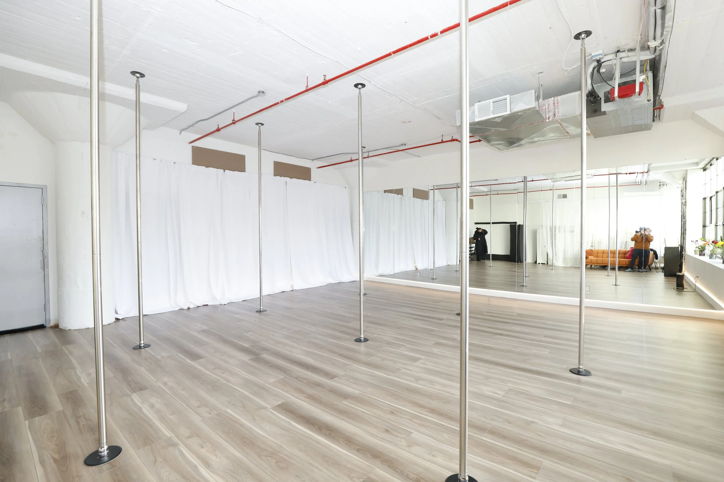 318, 319, 320 - Pole Dance Studio--063.jpg