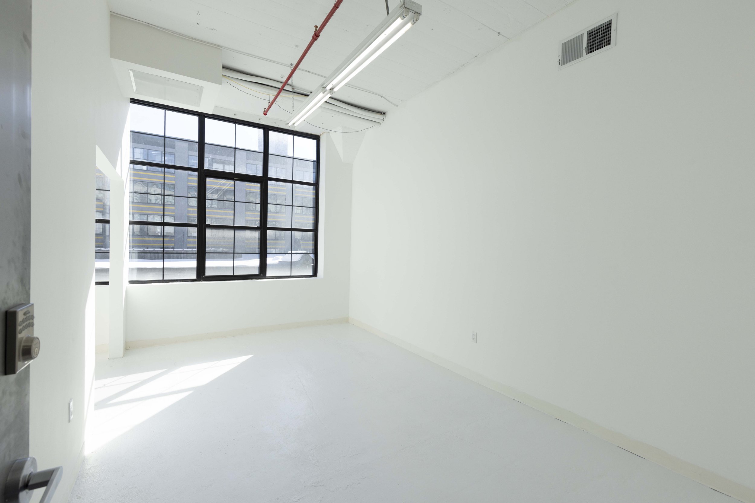 Studio 326 & 327---069.jpg