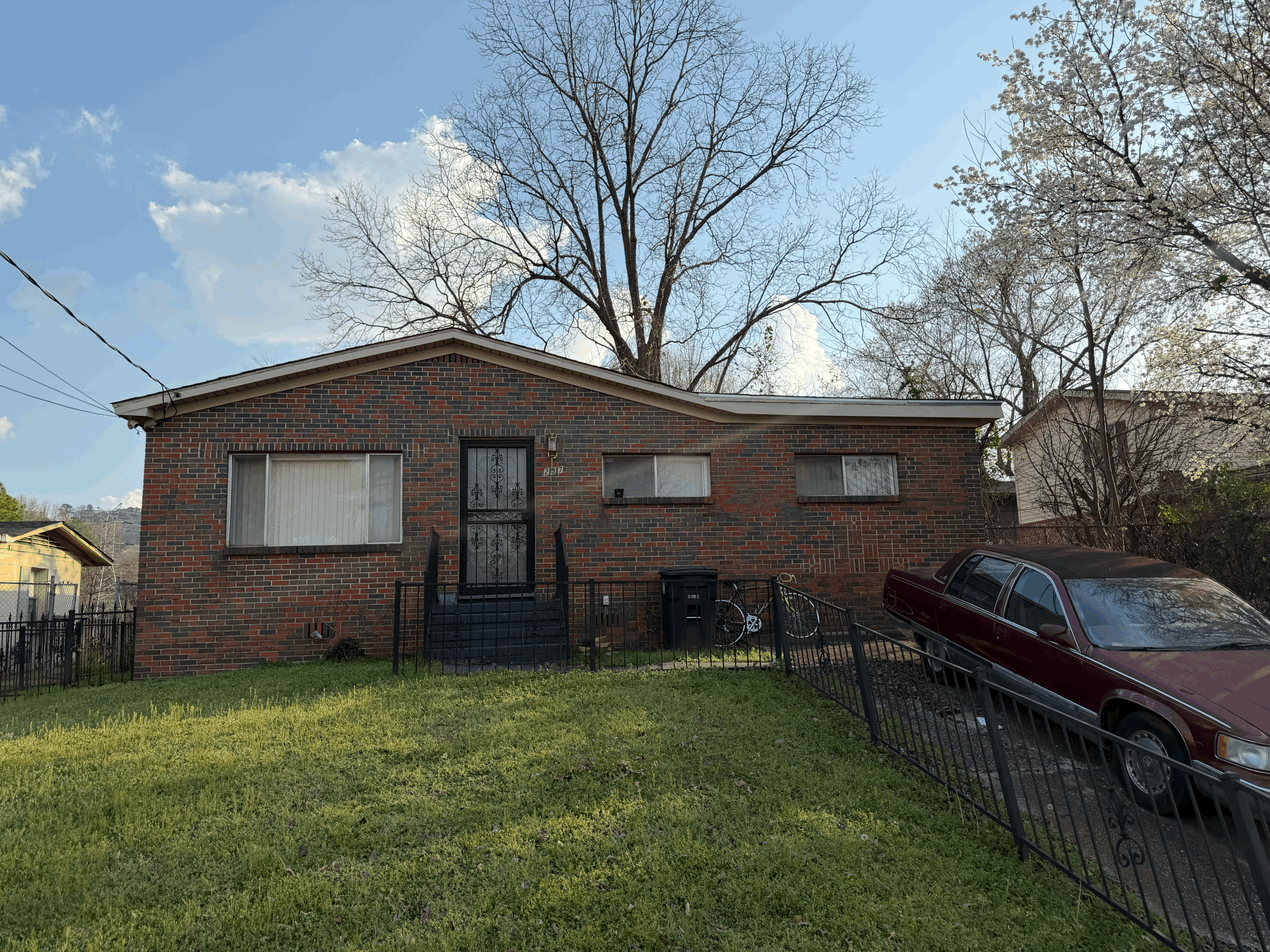 237 17th Avenue SW - $1550