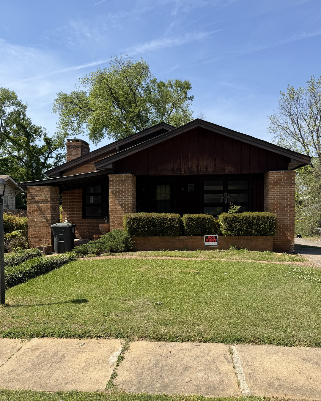 412 St Charles Avenue SW - $1250
