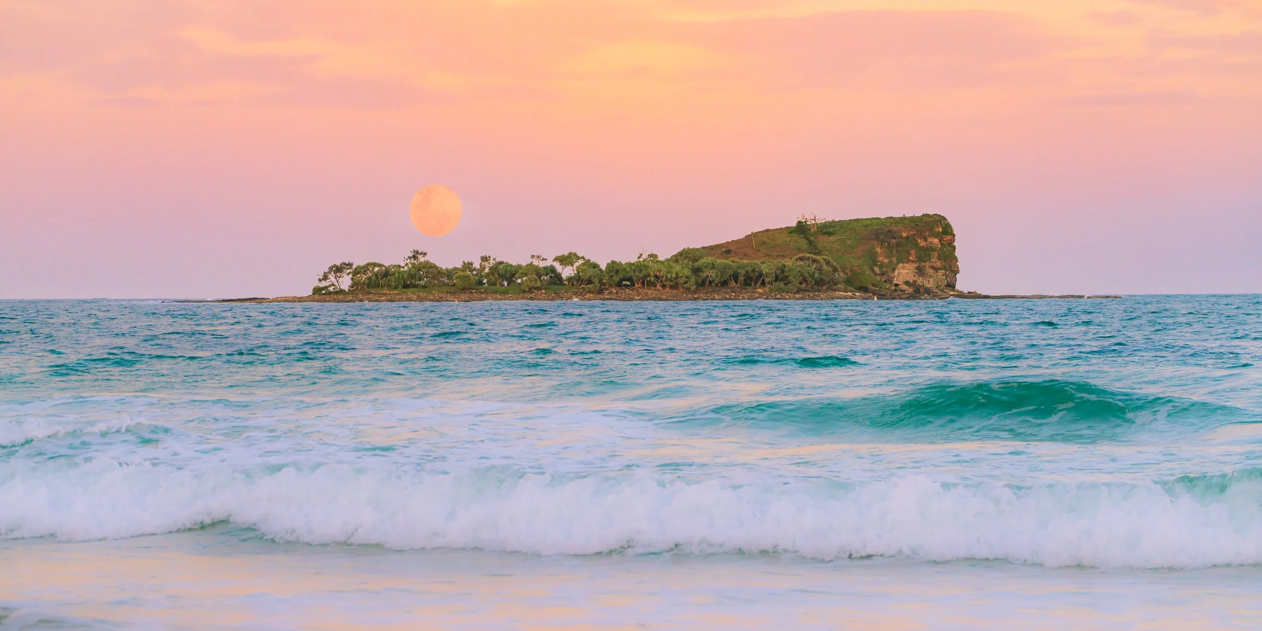 mud moon pano2 2.JPG