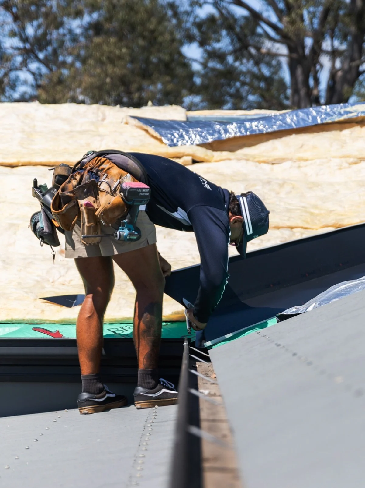 In action on our north Gympie re roof project. 
Stay tuned for the reveal on this one. 👀
_
_
_
#sunshinecoastroofing #roofingexperts #colorbond #brisbaneroofing