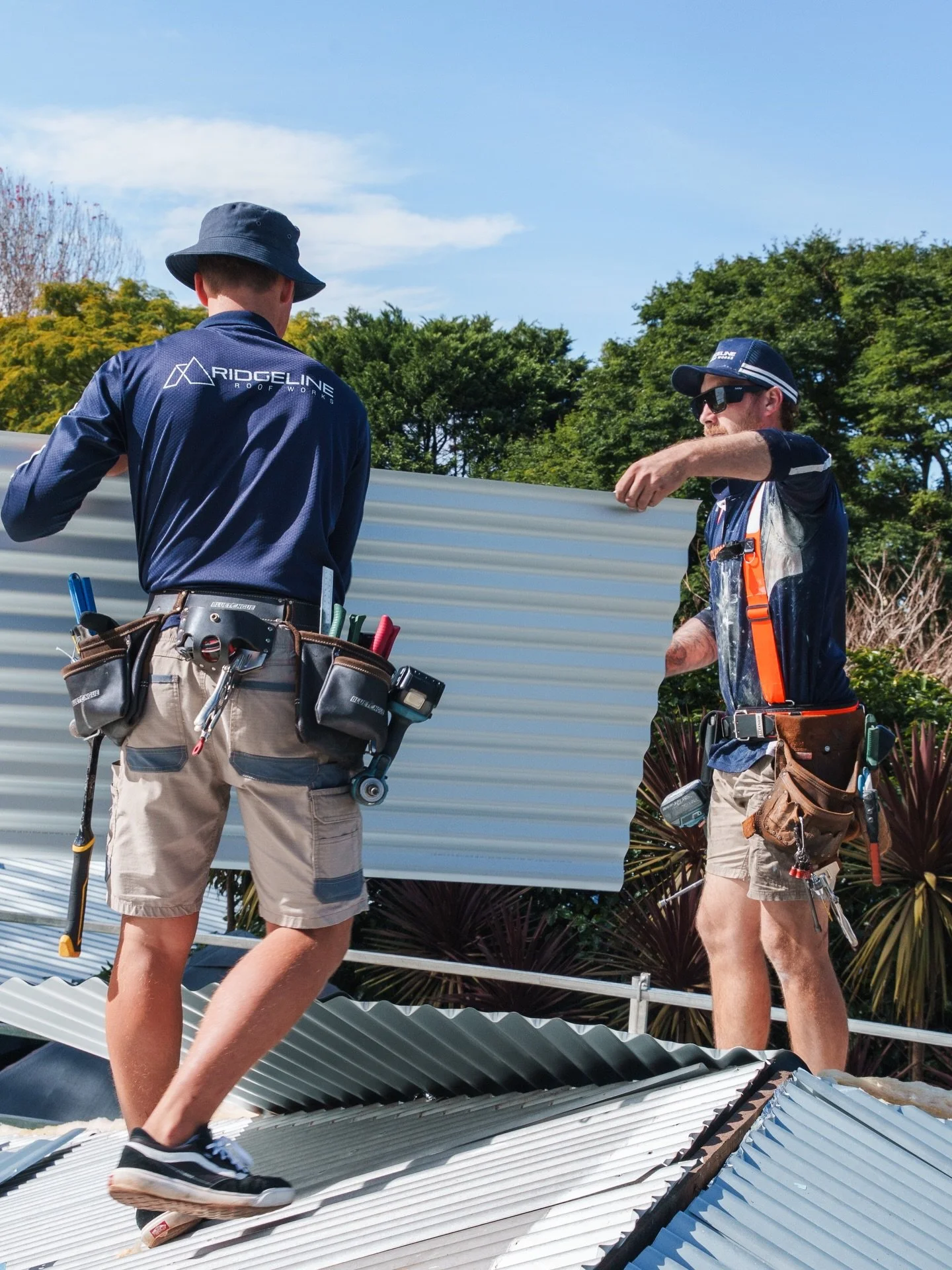 Experienced hands on the roof, focused on the details that make a difference long after the job&rsquo;s finished. 

No shortcuts, just quality workmanship from start to finish. ✔️ 

_
#sunshinecoastroofing #colorbondsteel #roofing #construction #suns