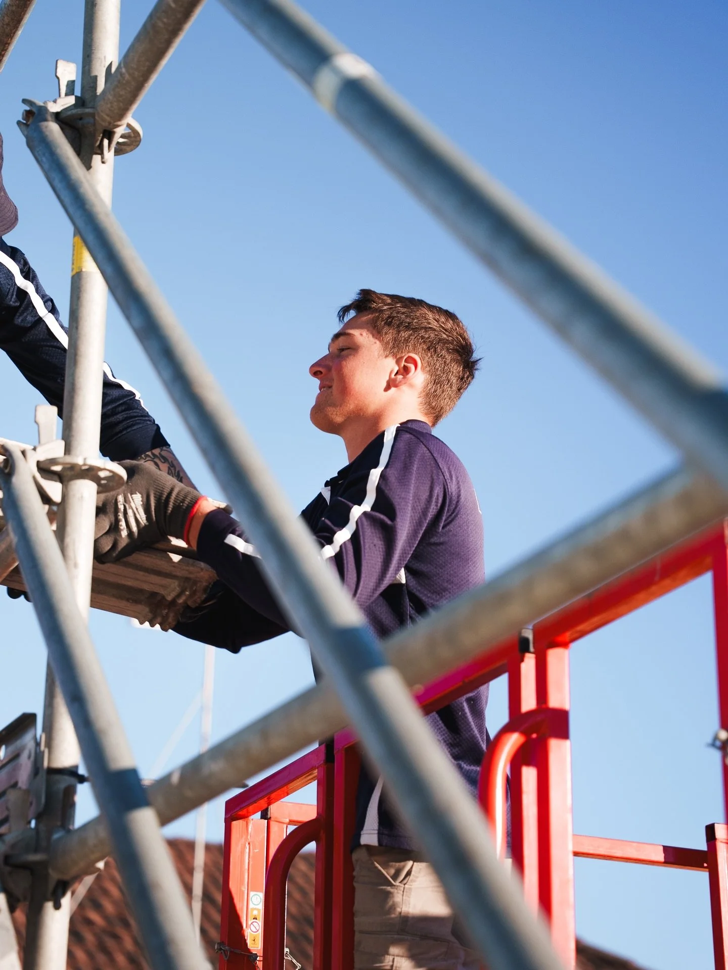 Are your roof tiles starting to show their age?

Cracked edges. Slipping tiles. Faded Colour.

It usually happens gradually, until one decent storm reminds you that they&rsquo;re not what they used to be.

Tile roofs can last a long time, but they st