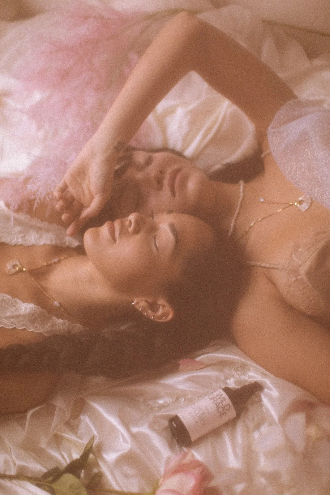 WILD GRACE x ROSE CARAVANE