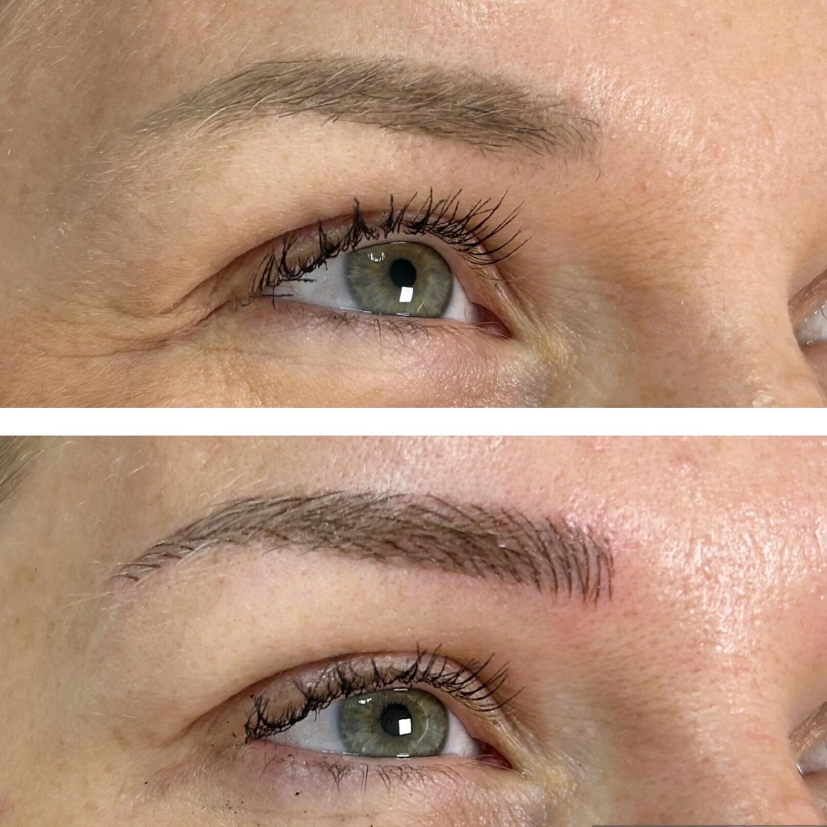 Before and After Microblading ✨

It is super possible to do natural microblading even if the client has an old one. 

#microblandig #sourcils #augenbrauen #eyebrows #meilen