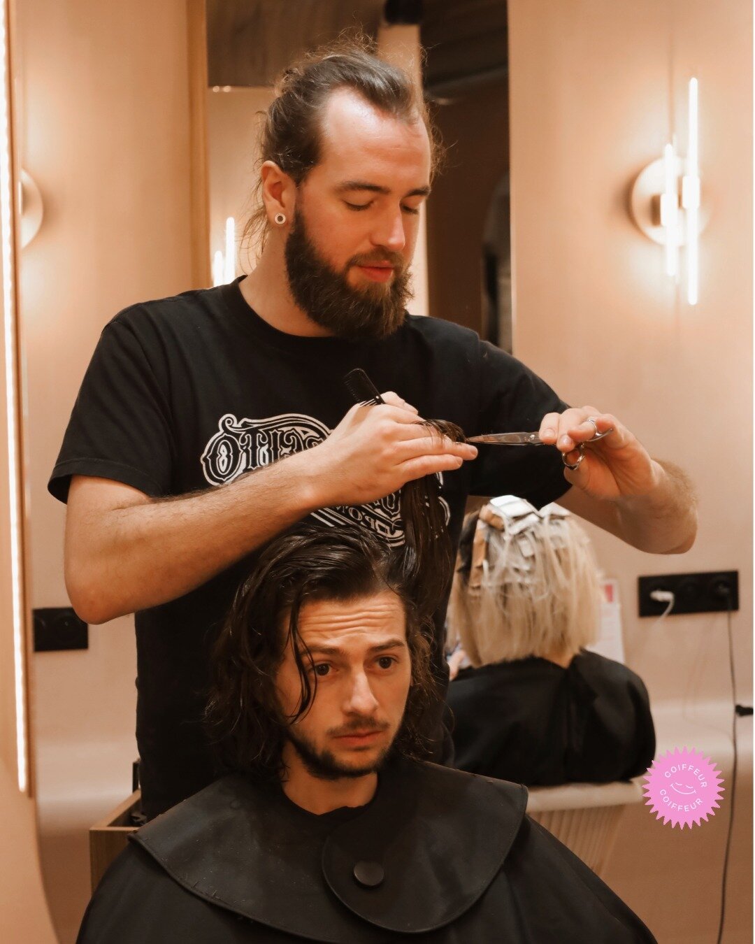 Bon lundi !
✂️ Nos coiffeurs, toujours disponibles pour vous rendre beaux/belles !
➡️ Pensez &agrave; prendre rendez-vous sur @planityofficiel

#haircut #coiffure #brushing #paris