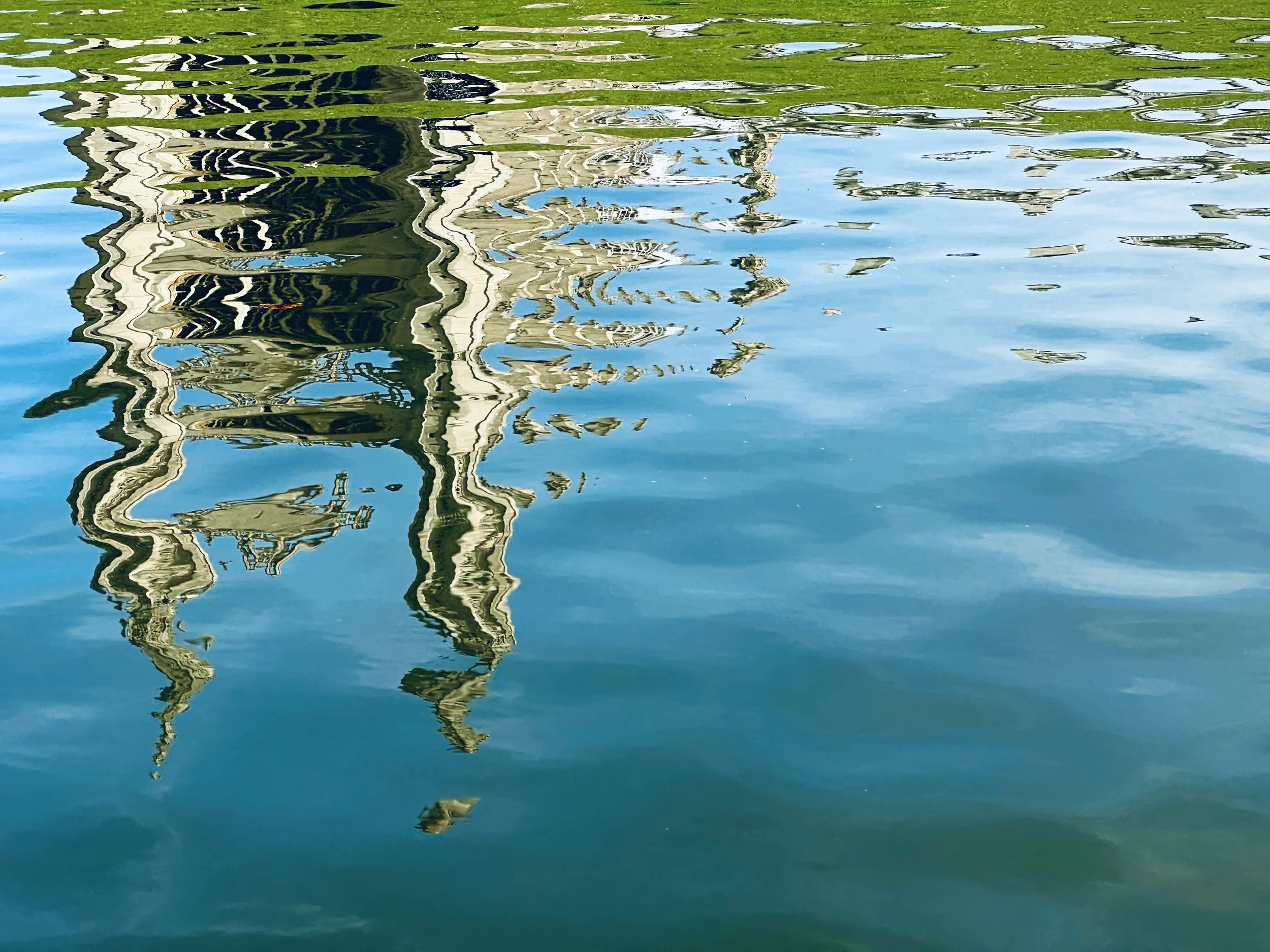 REFLECTING ON KING'S COLLEGE CHAPEL