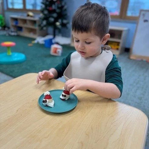 🎅🏻 SANTA! I know him! We had a special Santa snack (created by our FABULOUS kitchen manager), and got Santa's beard and cookies ready for Christmas! 🍪