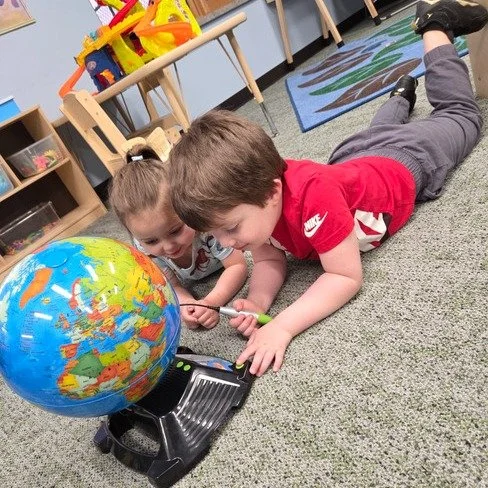 Happy Friday! 🌎 Our classrooms have been studying the Earth in anticipation of Earth Day this month!  Lots of exploration about recycled materials, the world and Earth, and garbage trucks! 🤔 What will you learn today?