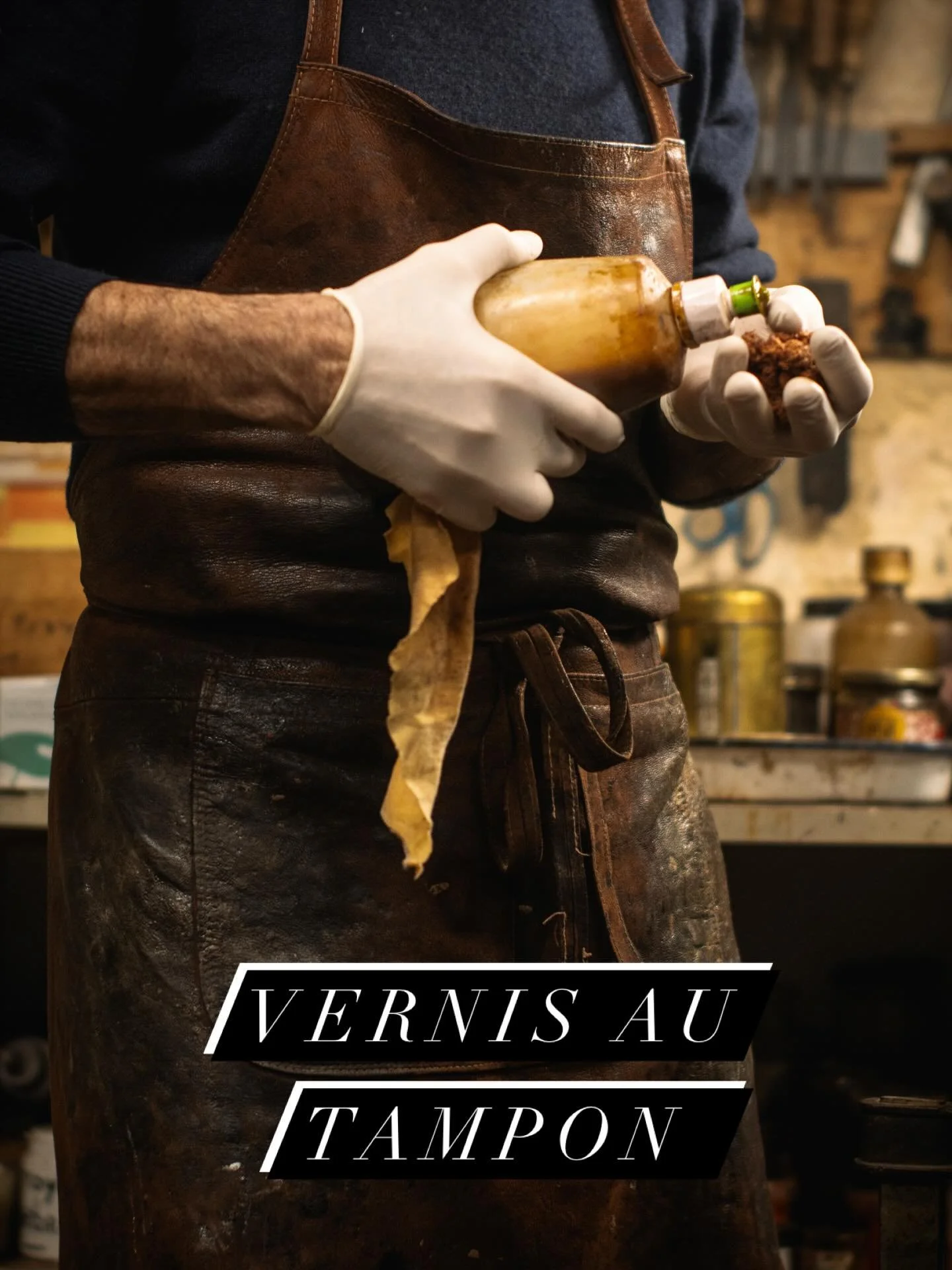 Vernissage au tampon #ebeniste #art #antiquit&eacute;s