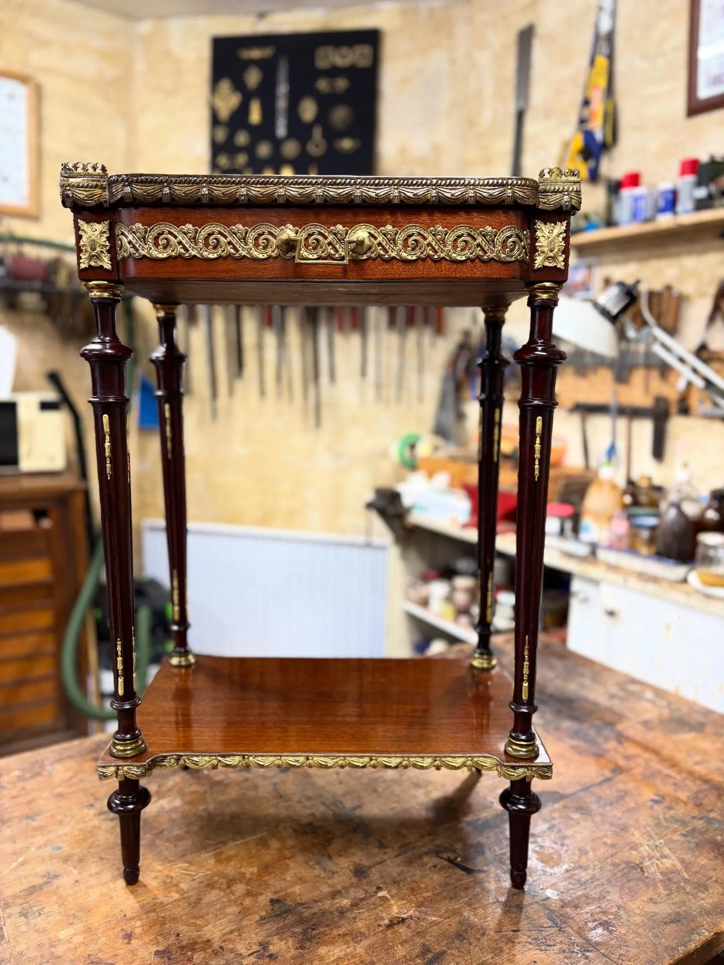 Travail Parisien du Faubourg saint Antoine &eacute;poque fin XIX #par&iacute;s #faubourgsaintantoine #napol&eacute;oniii