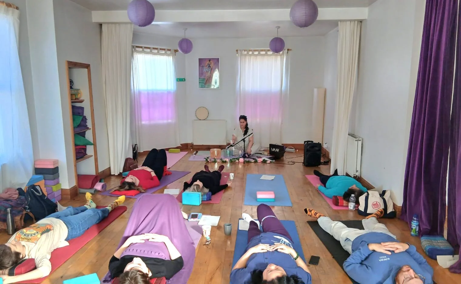 Sana Workshop soundbath.jpg