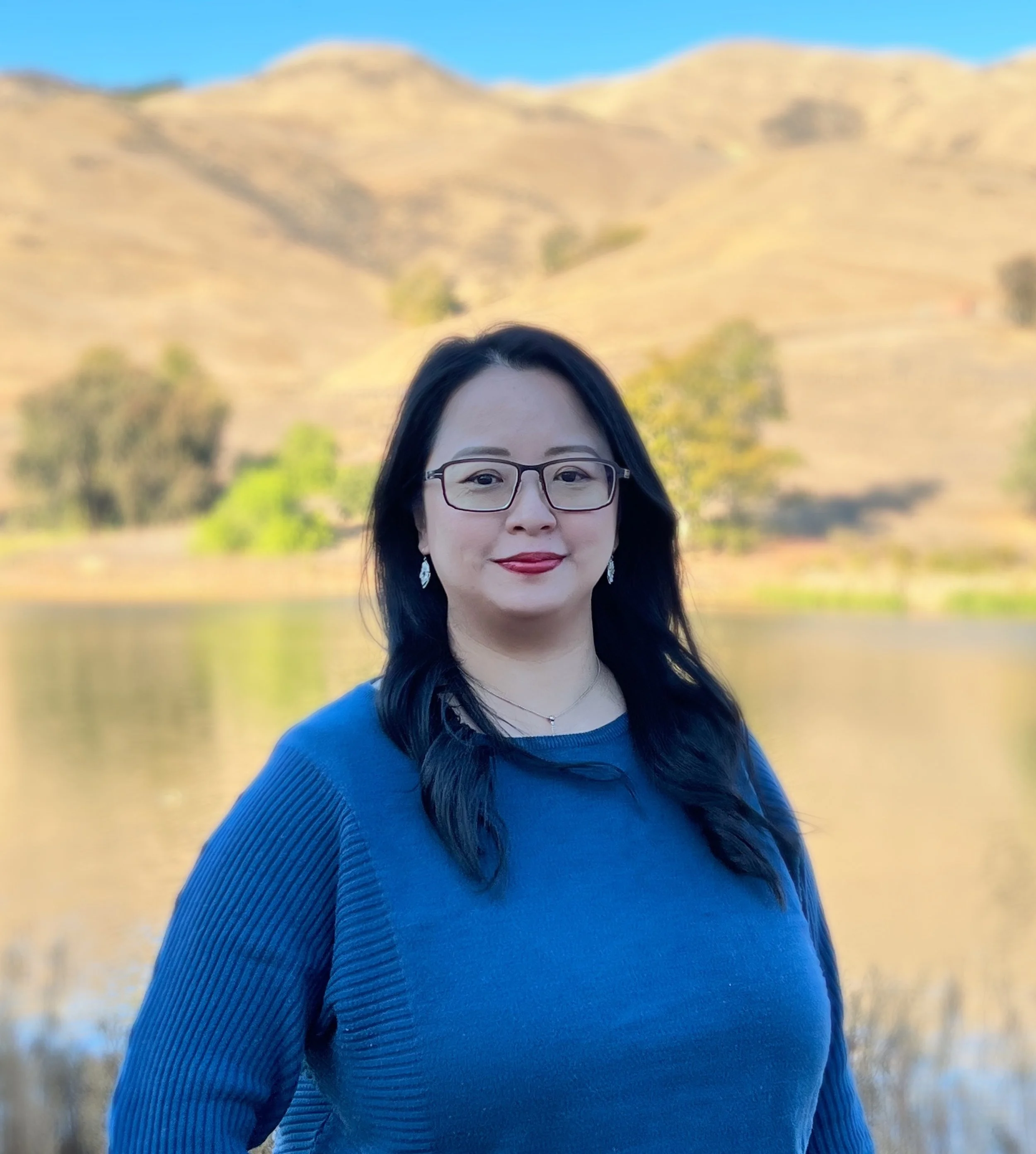 Jingyi, somatic therapist based in the Bay Area, offering therapy across California