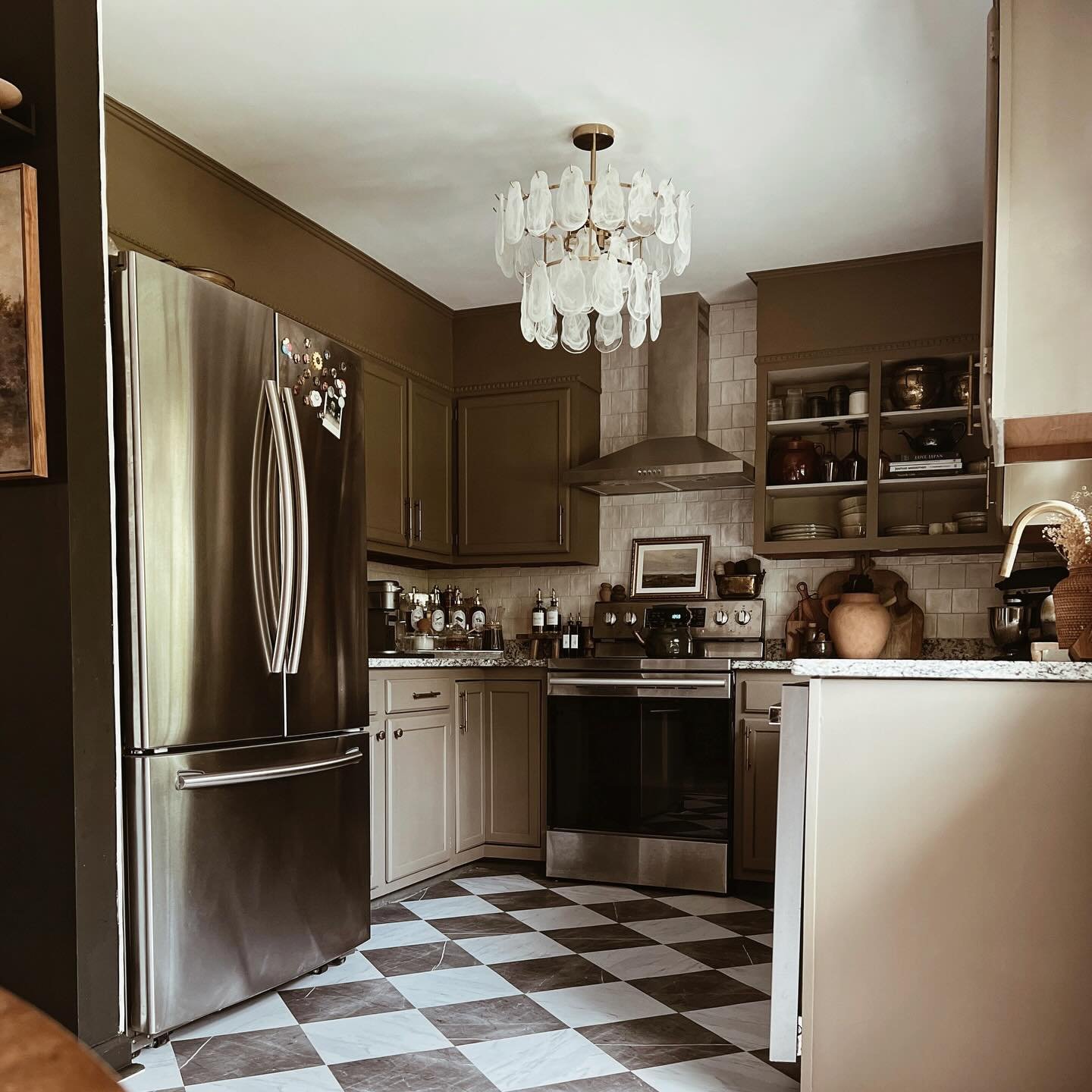 What part of your house are you currently obsessing over? For me, It&rsquo;s my kitchen. #kitchendesign, #interior #kitchen #moderndesign