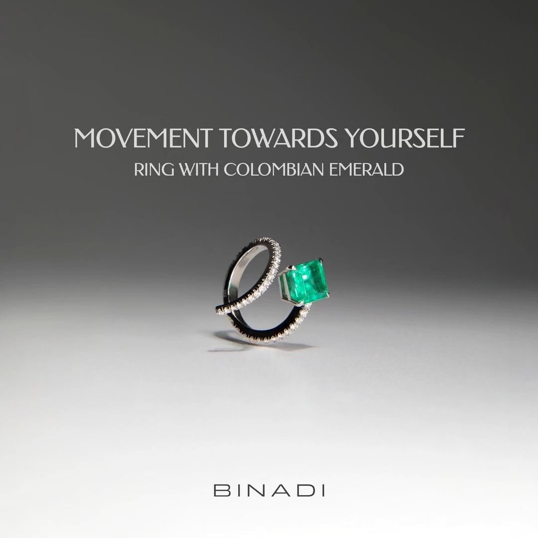 Emeralds are not only prized for their aesthetic appeal but are deeply embedded with meanings of love, fertility, and fortune.
Their unique &quot;jardins&quot; enhance each gemstone's character, making every piece distinct and deeply personal. This b