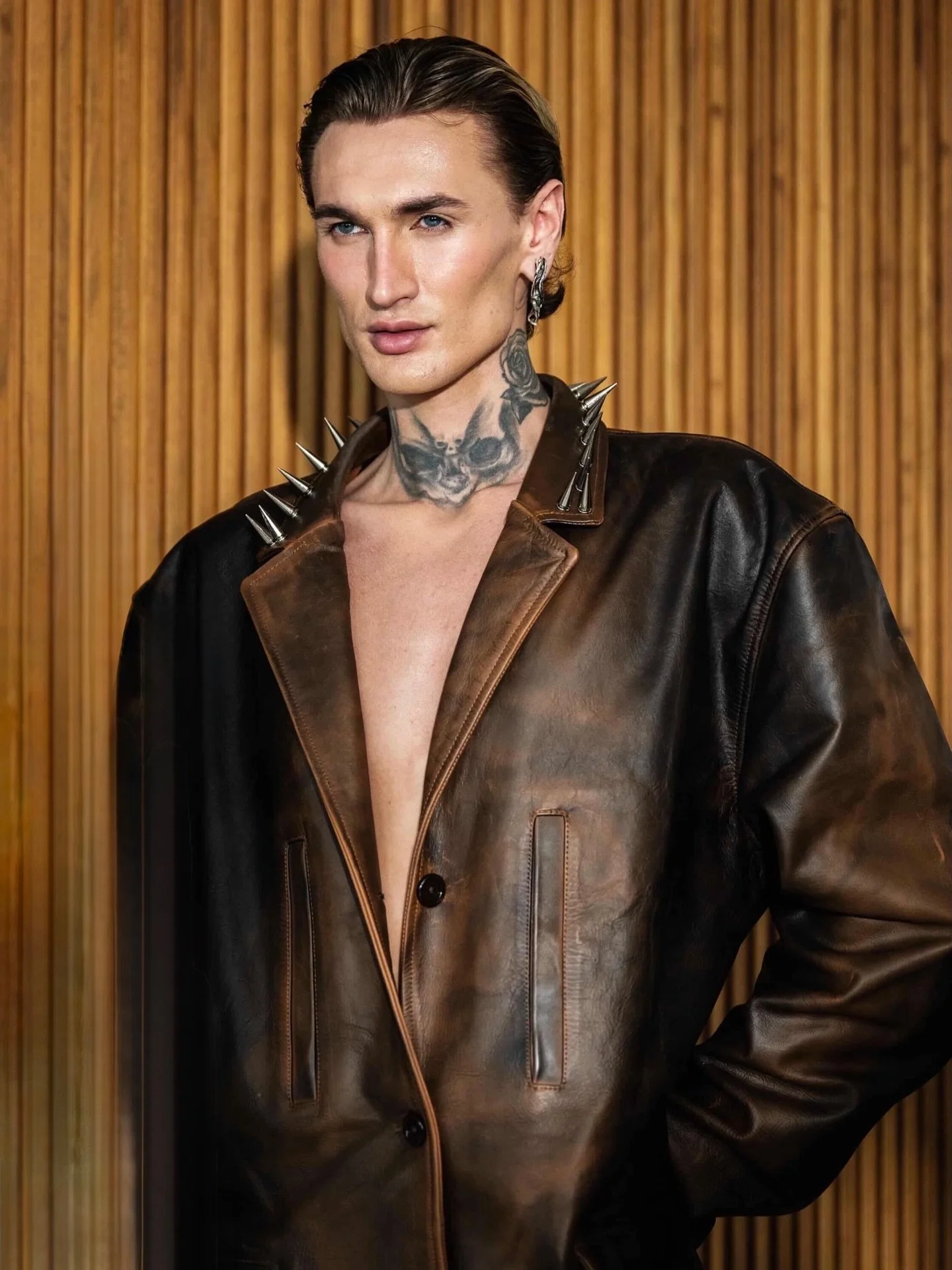 Enter the FIRE

Wear the FLAME

Let desire spark, let passion burn &mdash; until your emotions glow like embers that never fade.

#fireearrings #jewerly #milanfashionweek #mfw26