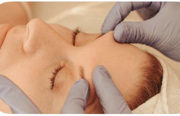 Cortesia de yoga facial