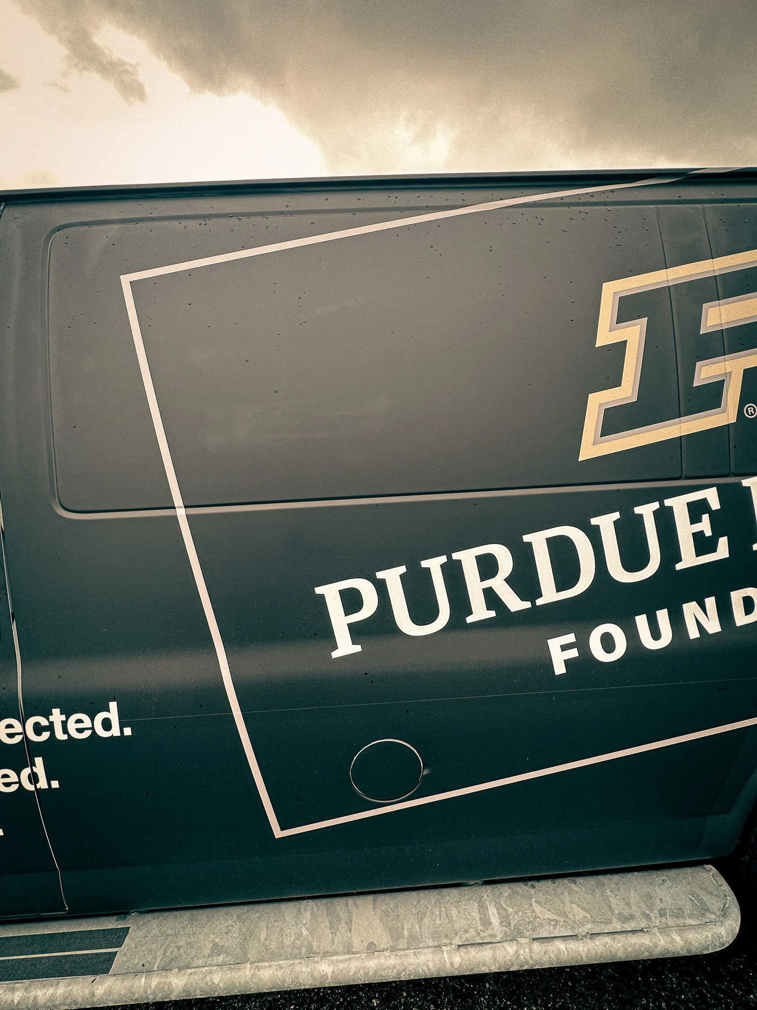 Van grids3076a0185058631.655d101a88004.jpg