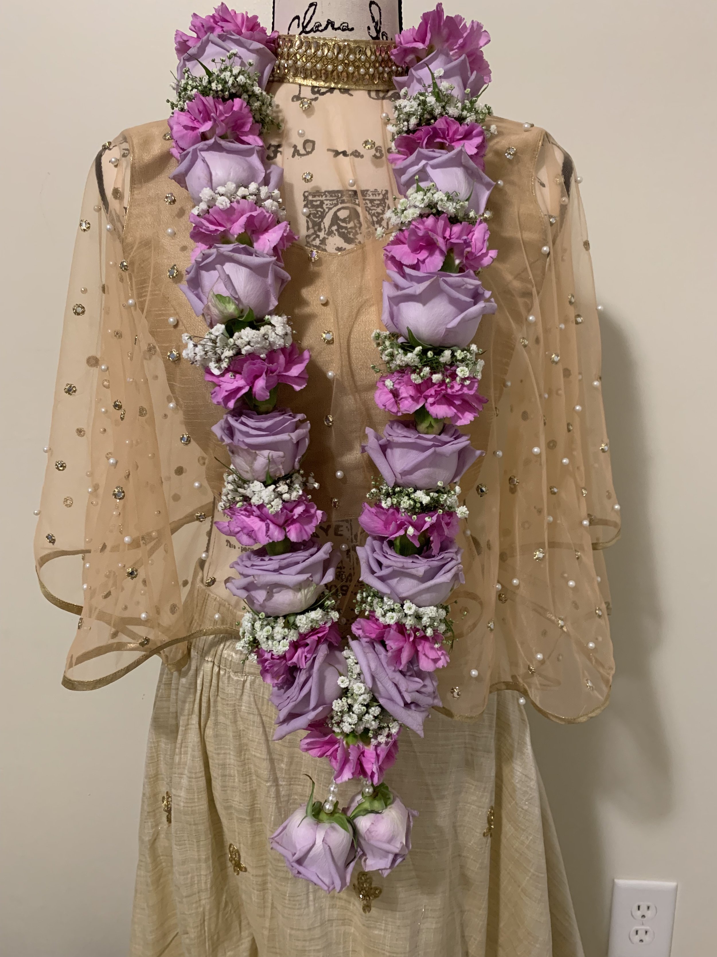 Lavender, basic baby's breath.jpeg