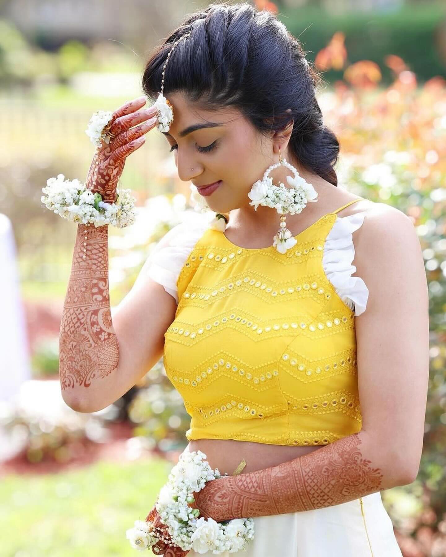 It was such a pleasure working on the florals for this gorgeous bride. @sonalipatidar thank you for having me as a part of your vendor family .

Planner - @crimsonbleuevents 
Decor - @myardecor 
Photography- @shanphotographyinc 
Mua - @atlantamakeupa