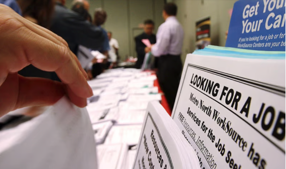 Jobs shock strengthens case for Bank of Canada pause