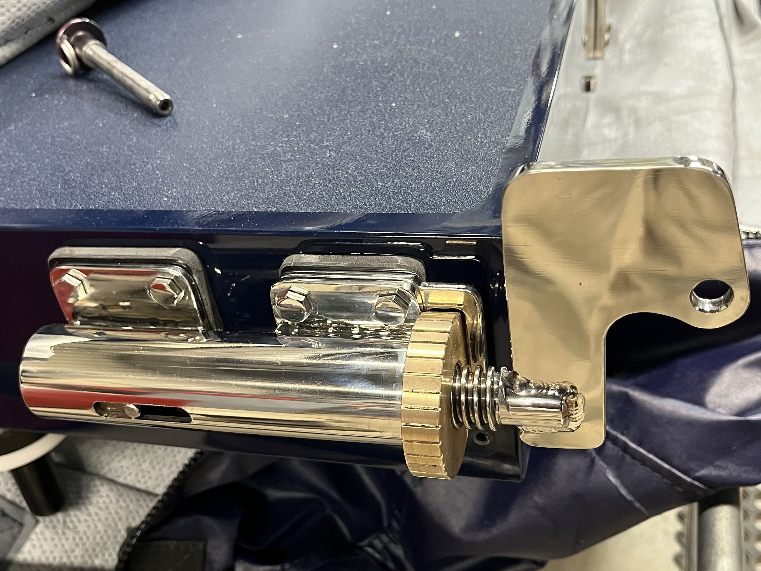 Adjustable Mount for Sailboat Passerelle