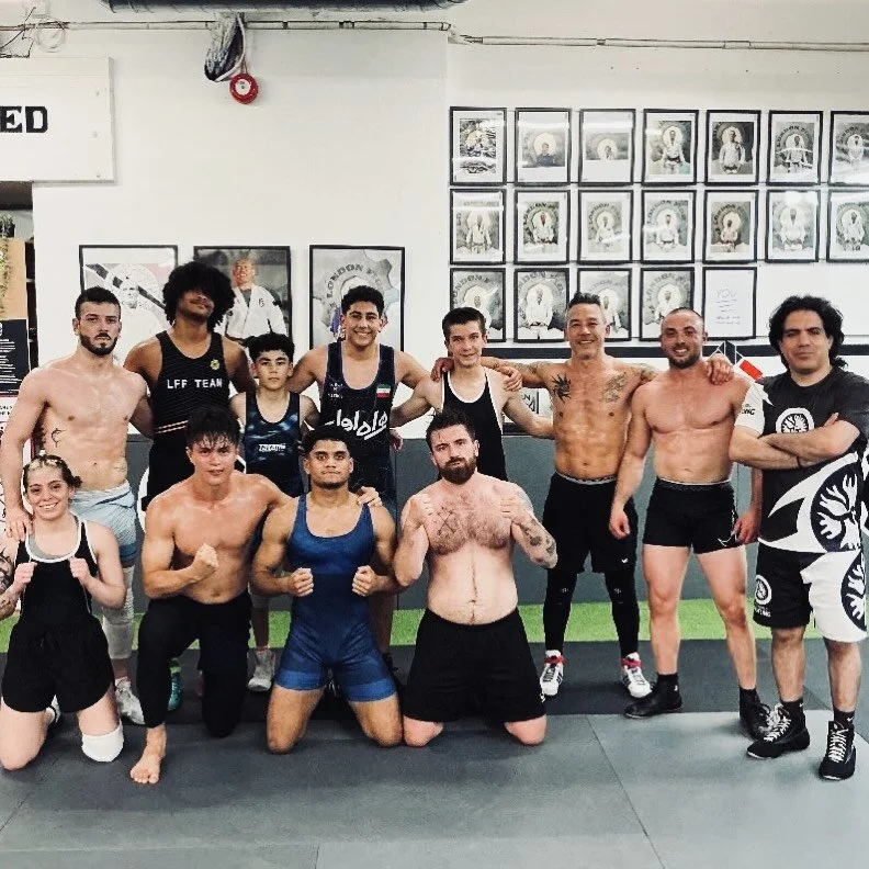Awesome 5pm Wednesday wrestling session at @londonfightfactory 🇬🇧 and Coach @mohsen.jamadi 🇮🇷 🤼Drop-in guests welcome. Super friendly staff have welcomed me with open arms. #wrestling #adultwrestling #ukwrestling #london #londonwrestling