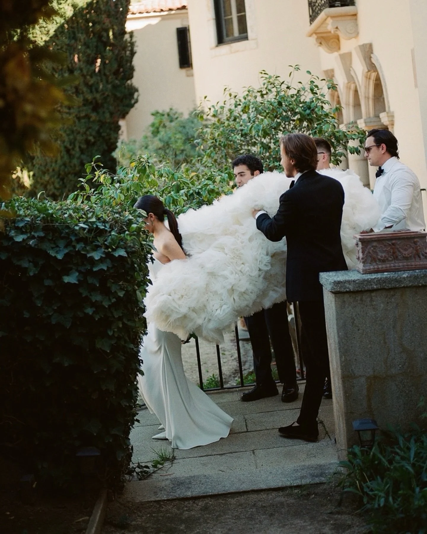 putting the groomsmen to work :-) 
ily R&amp;T ❣️

@studiothao @patternparties @julie_dy @celestial_petals @hjacksonevents @theonicollection @stonepineestate @pureecstasymusic @viviennewestwood @newbottega @nicolefeliciacouture @tiffanyandco @acnestu
