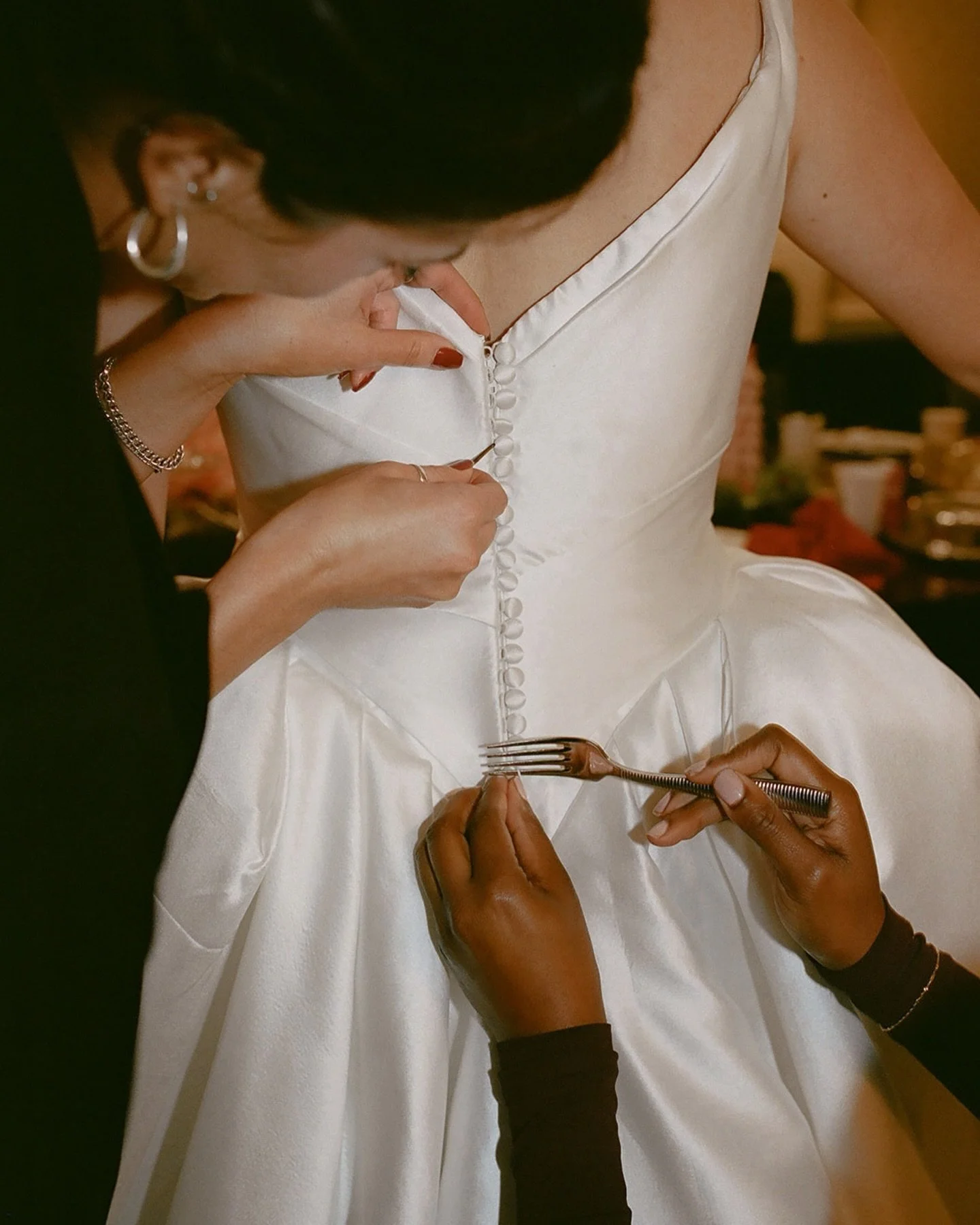 whatever it takes!

planner @anne.marshall / photography @studiothao / stylist @sarahkimharned / venue @pinehurstweddings / dresses: @ellysofocli @markingramatelier / hair &amp; makeup @makeupbymikaylarose @menagarciabeauty