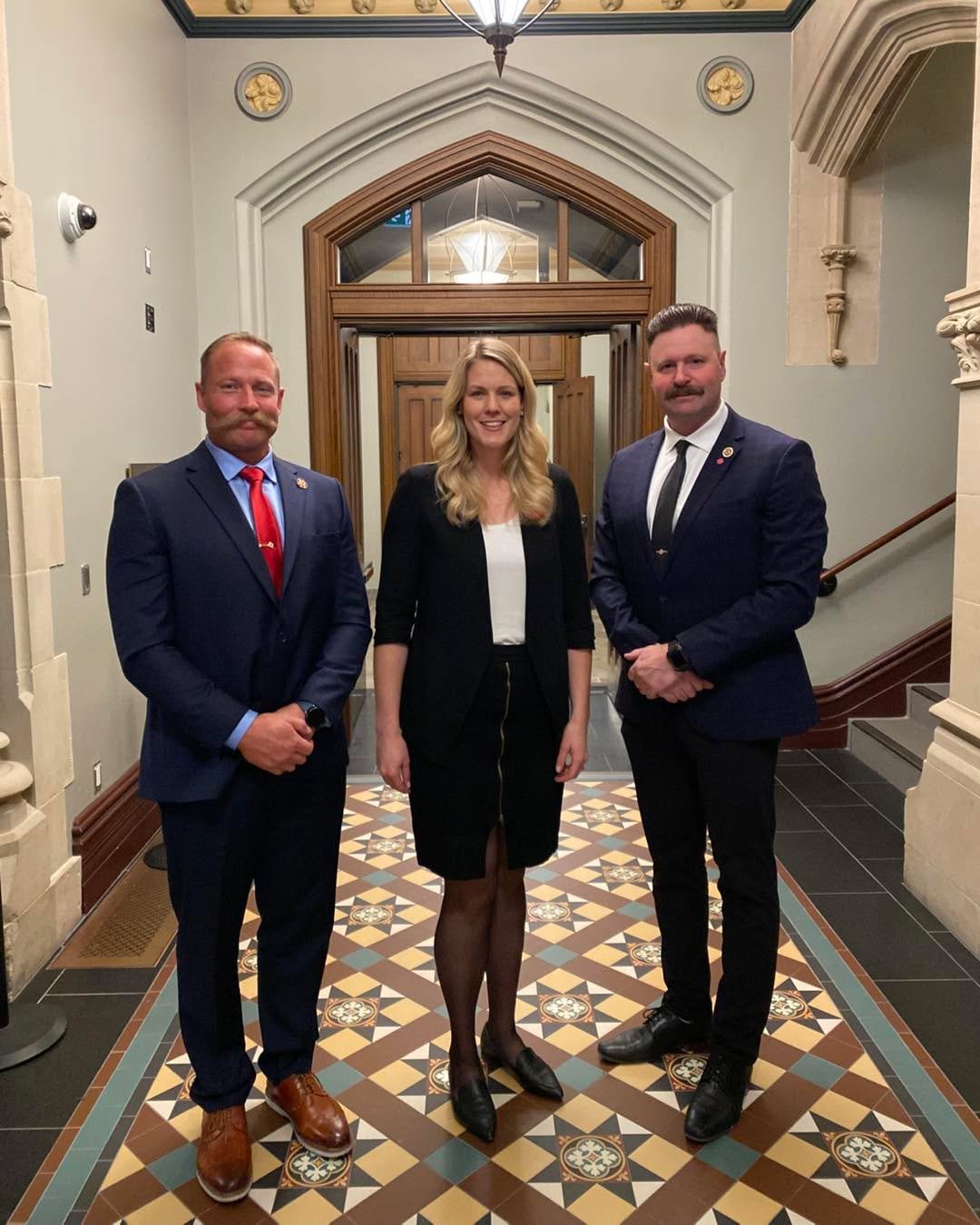 It was great to meet with Lethbridge Firefighters to discuss the major challenges facing our first responders.

Firefighters put their lives on the line every day to keep our communities safe &mdash; yet too often, they&rsquo;re met with hostility, v