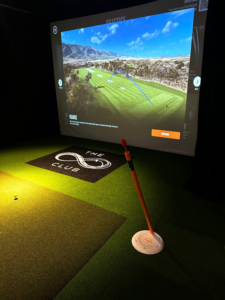 InfinityClub_GolfSimulator.jpg