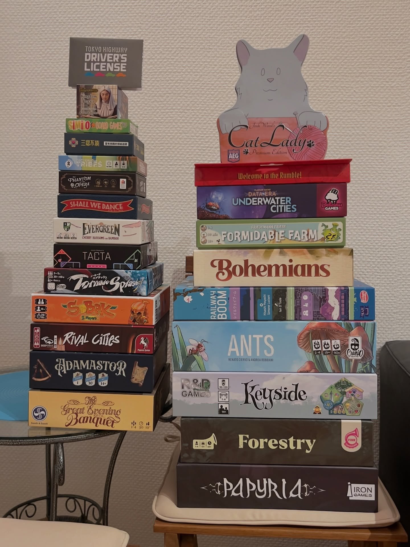 🇵🇹⬇️//🇬🇧 Road trip to Essen, day #07: Today was the first day of Spiel, and we are thrilled with the games we have already picked up. 😍
.
Our top priorities (without preorders) are in the bag, punched, and ready to come home with us! Which one s
